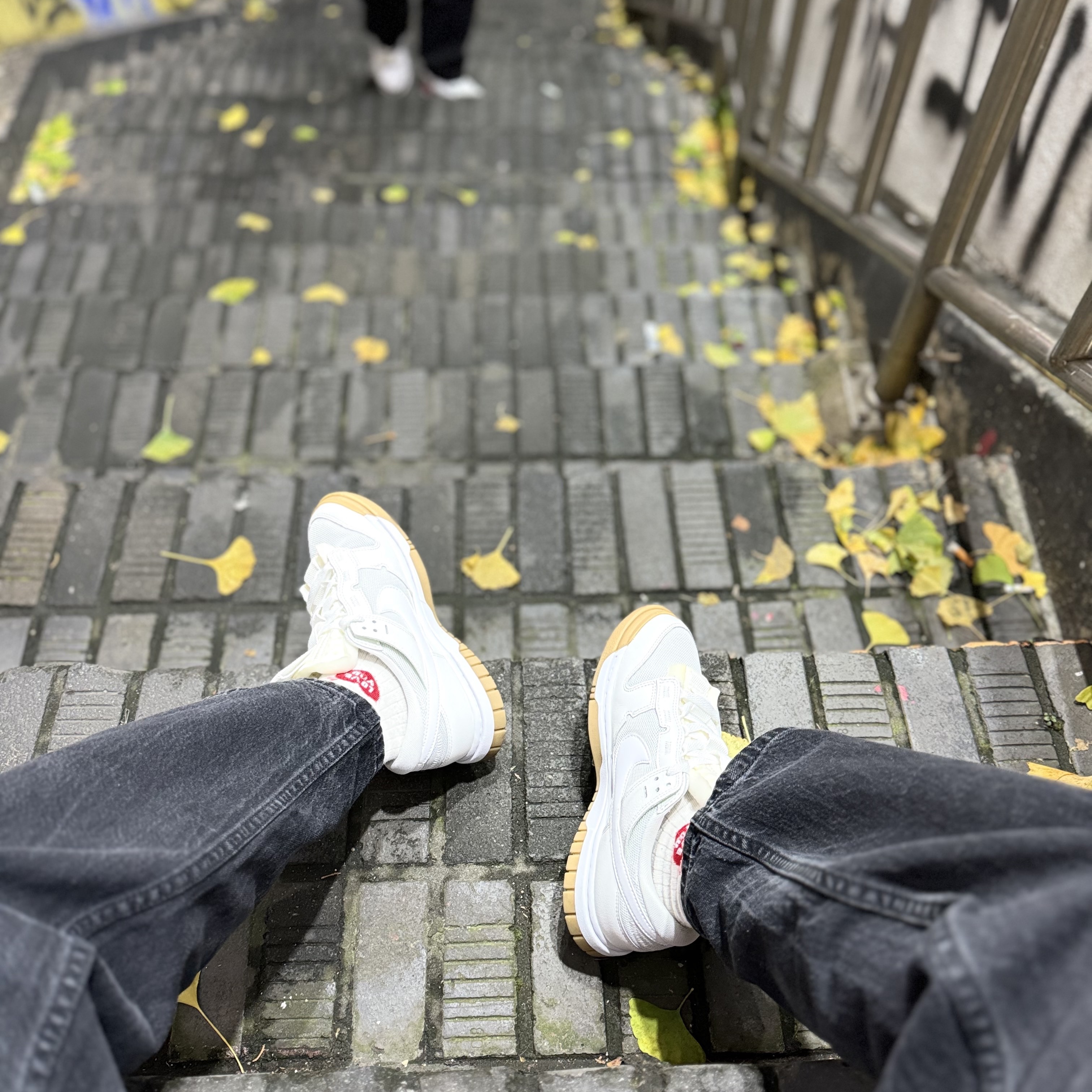Nike Air Dunk Jumbo Photon Dust 착용 스타일