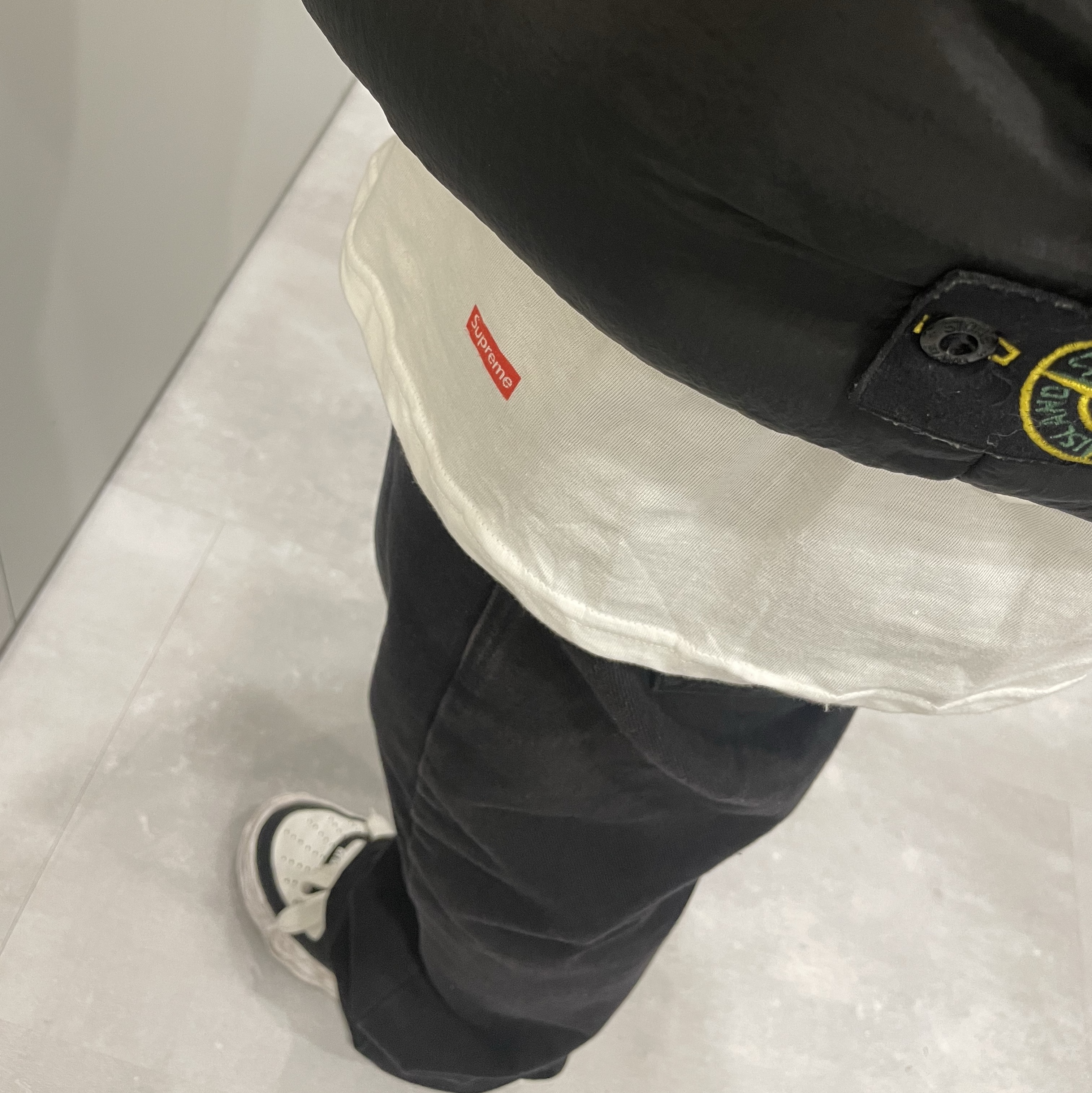 Supreme Hanes Tagless T-Shirt White (3 Pack), Maison Mihara Yasuhiro Wayne OG Sole Leather Low-top Sneakers Black White 착용 스타일