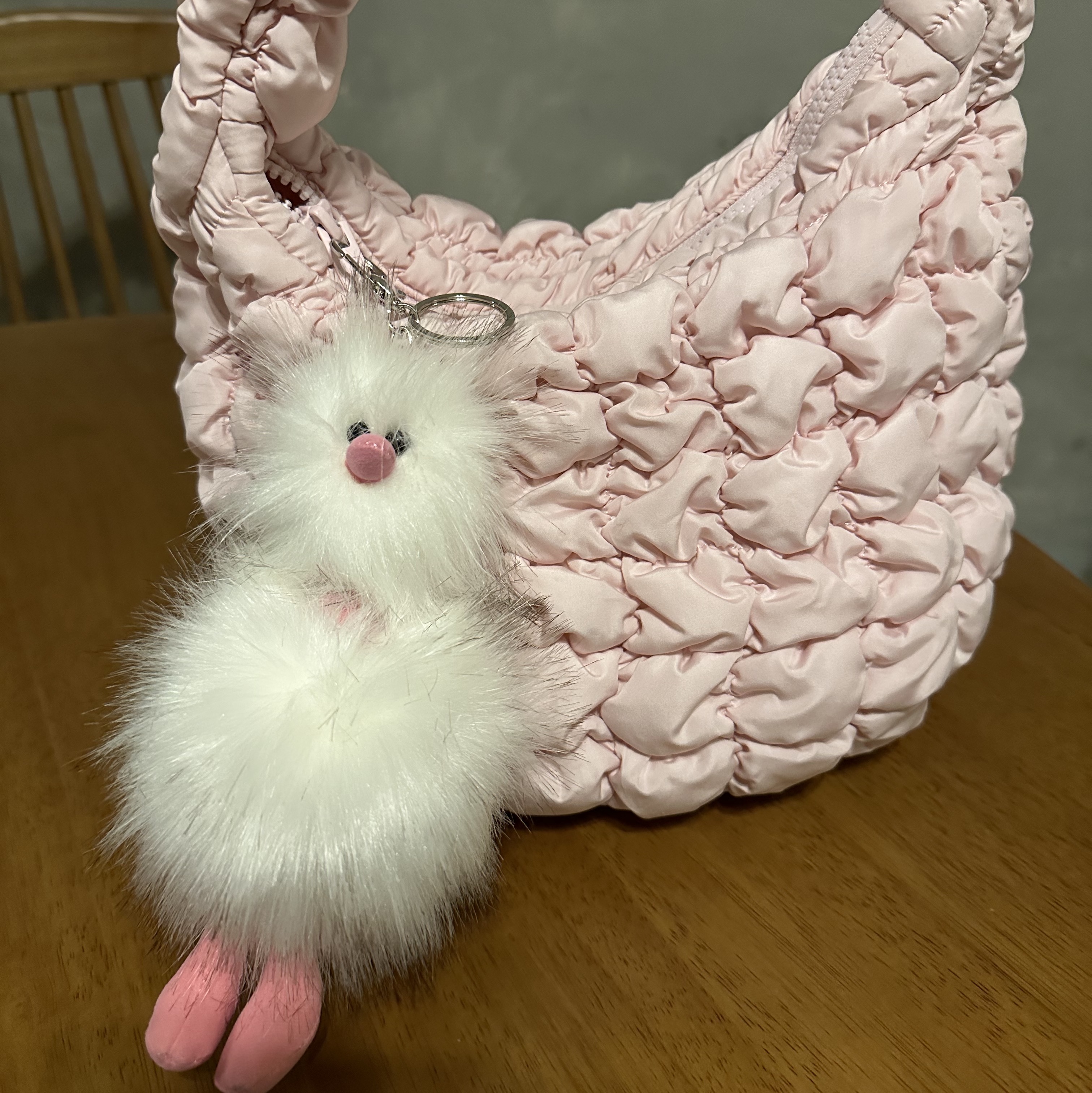 COS Quilted Mini Bag Pink 착용 스타일 - 1