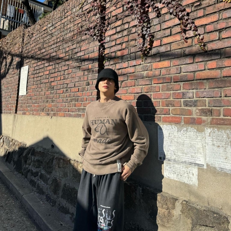 Human Made Tsuriami Sweatshirt Green 착용 스타일 - 3
