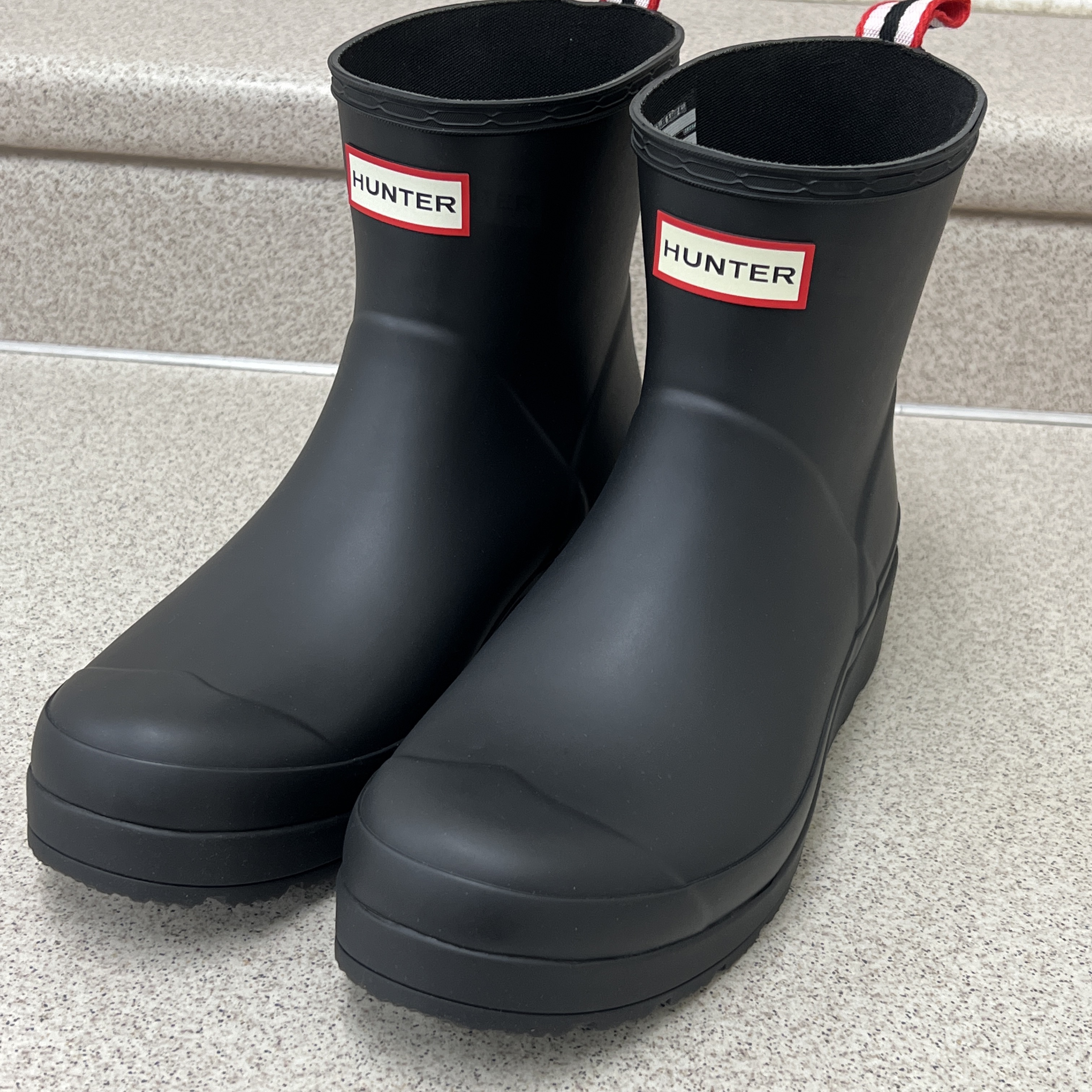 (W) Hunter Play Short Rain Boots Black 착용 스타일