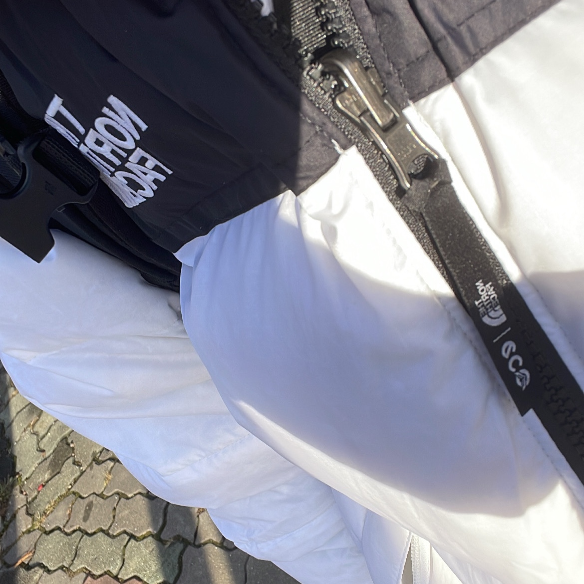 The North Face 1996 Eco Nuptse Jacket White 착용 스타일