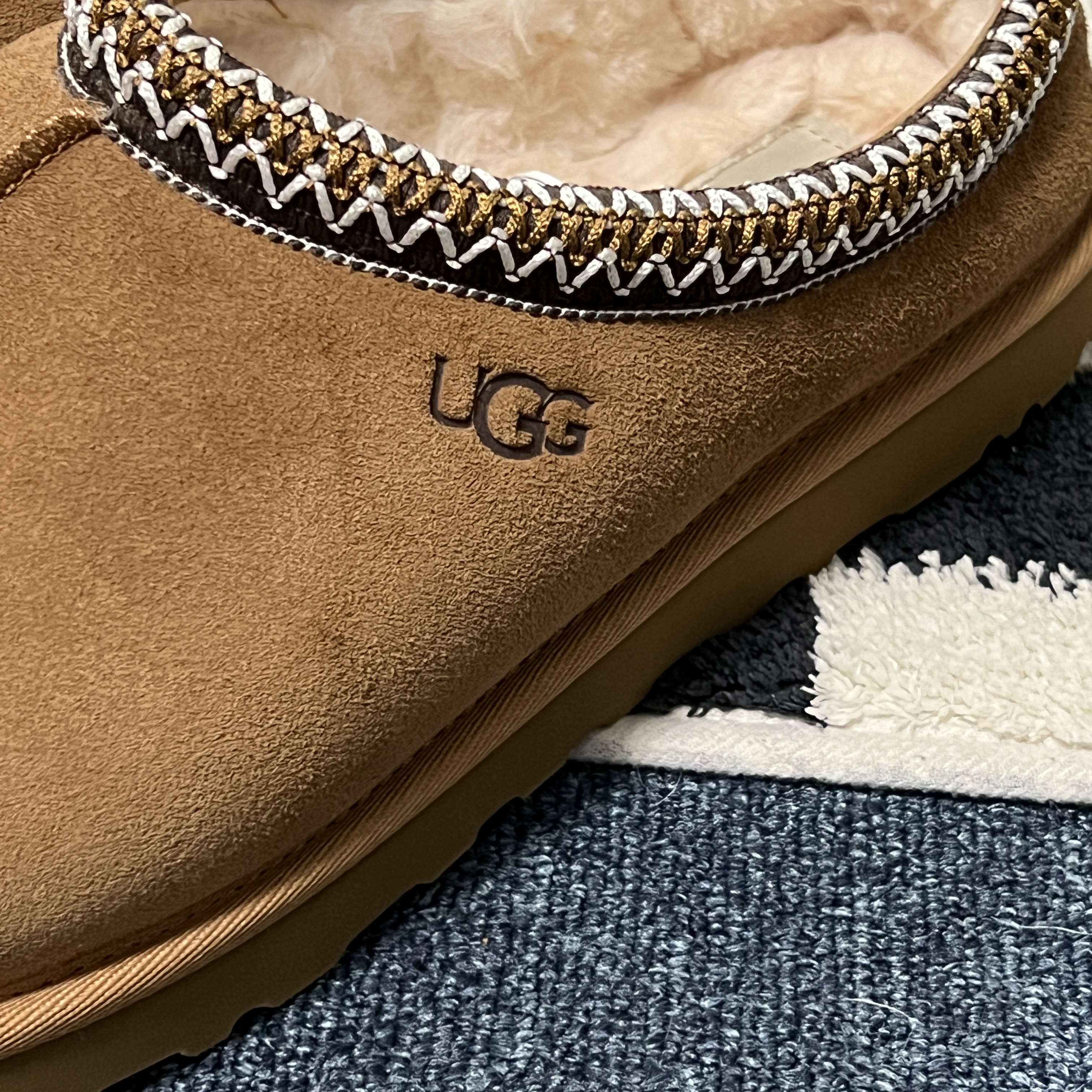 UGG Tasman Slipper Chestnut, Nike NSW Circa Tearaway Pants Black - Asia 착용 스타일 - 4