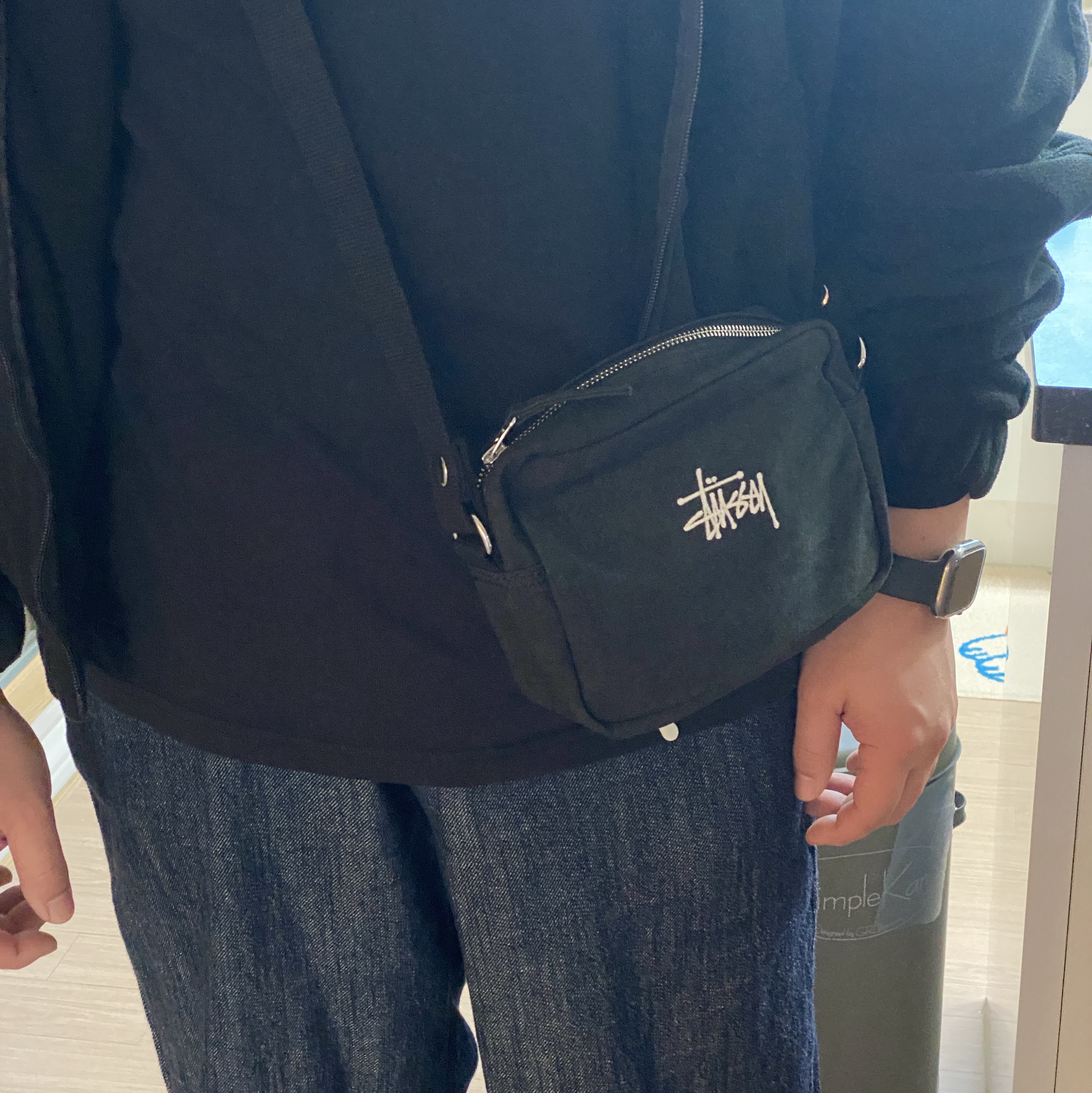Stussy Canvas Side Pouch Washed Black 착용 스타일 - 1