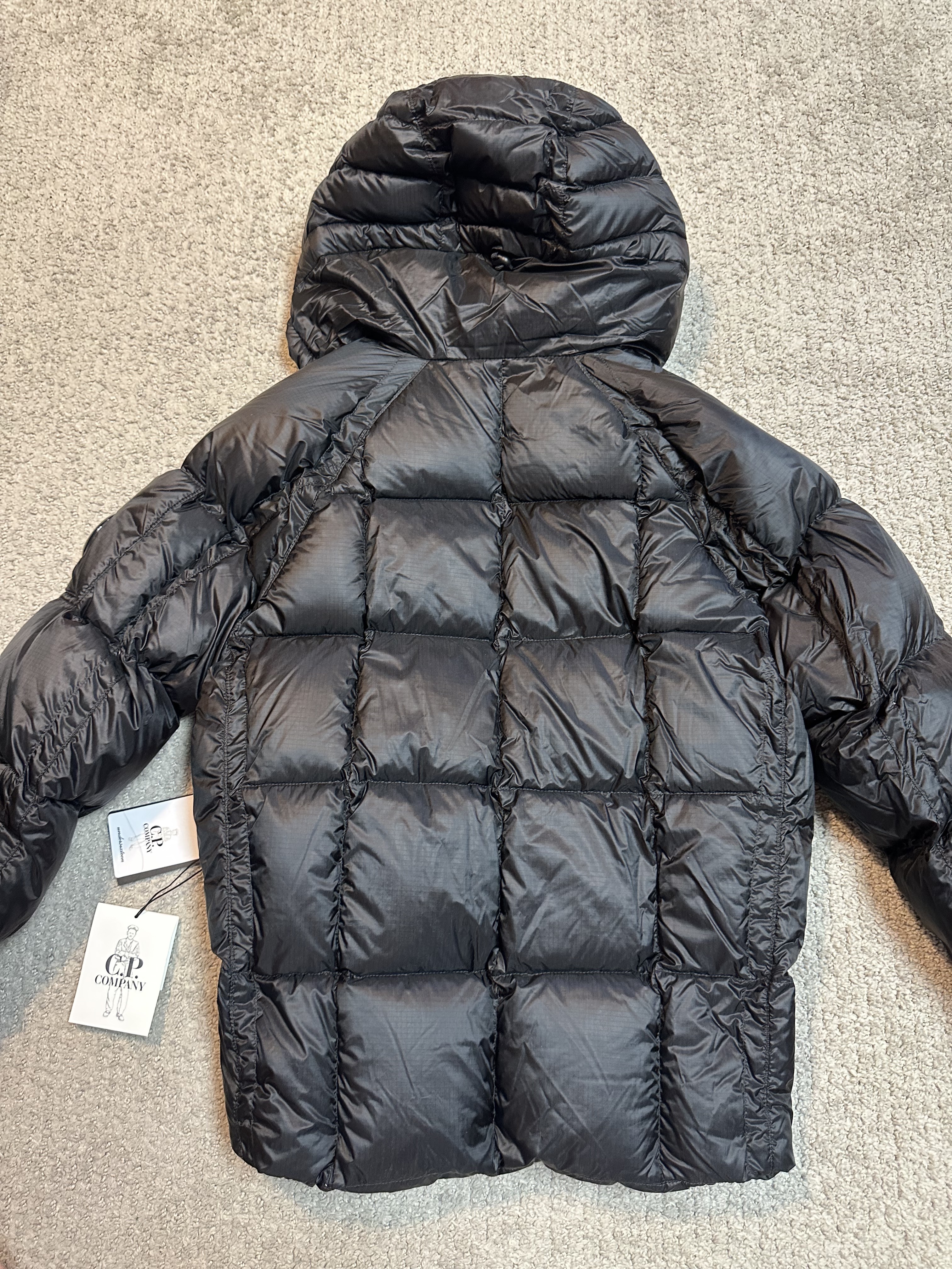 C.P. Company DD Shell Hooded Down Jacket Black - 22FW 착용 스타일 - 3