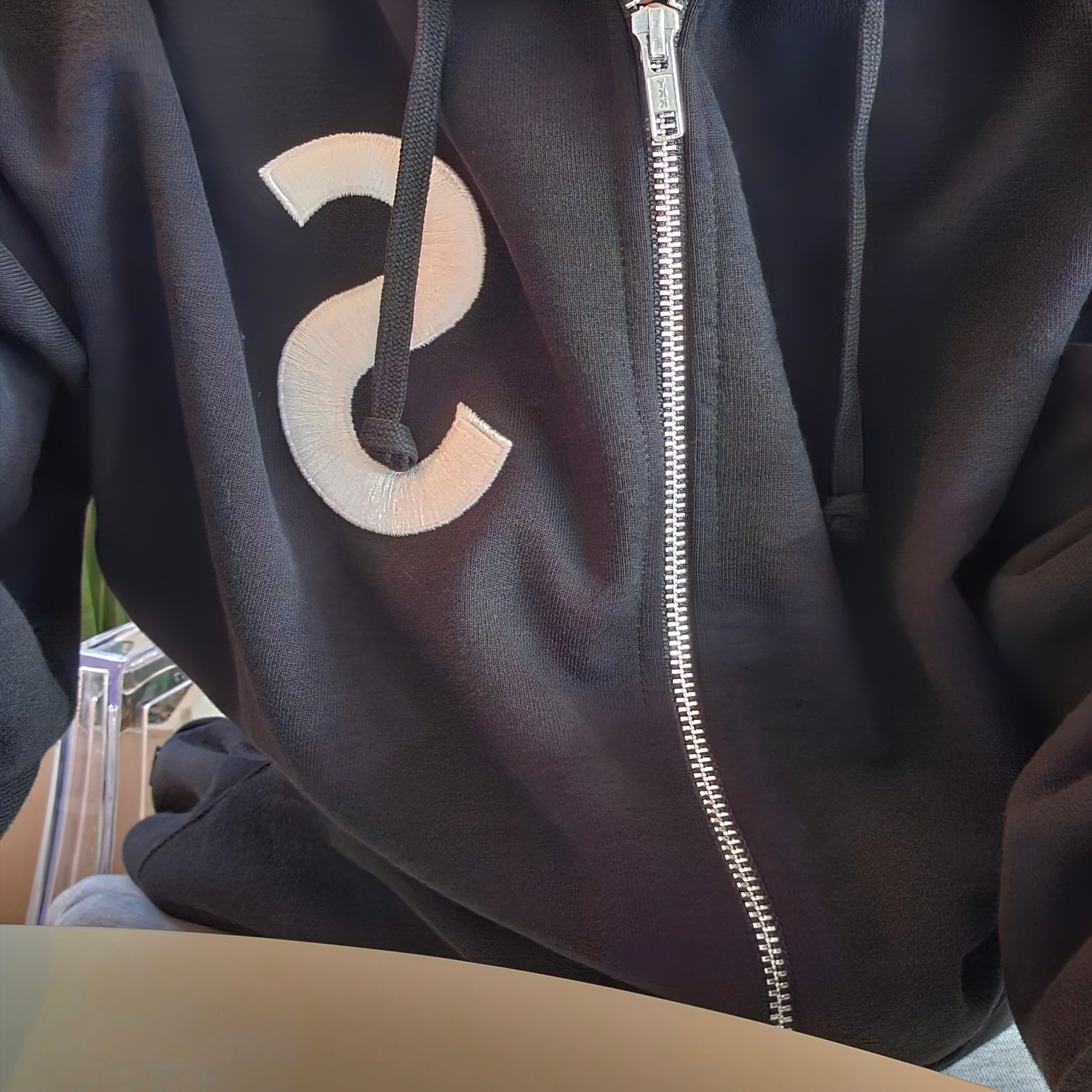 Supreme S Logo Zip Up Hooded Sweatshirt Black - 23FW 착용 스타일