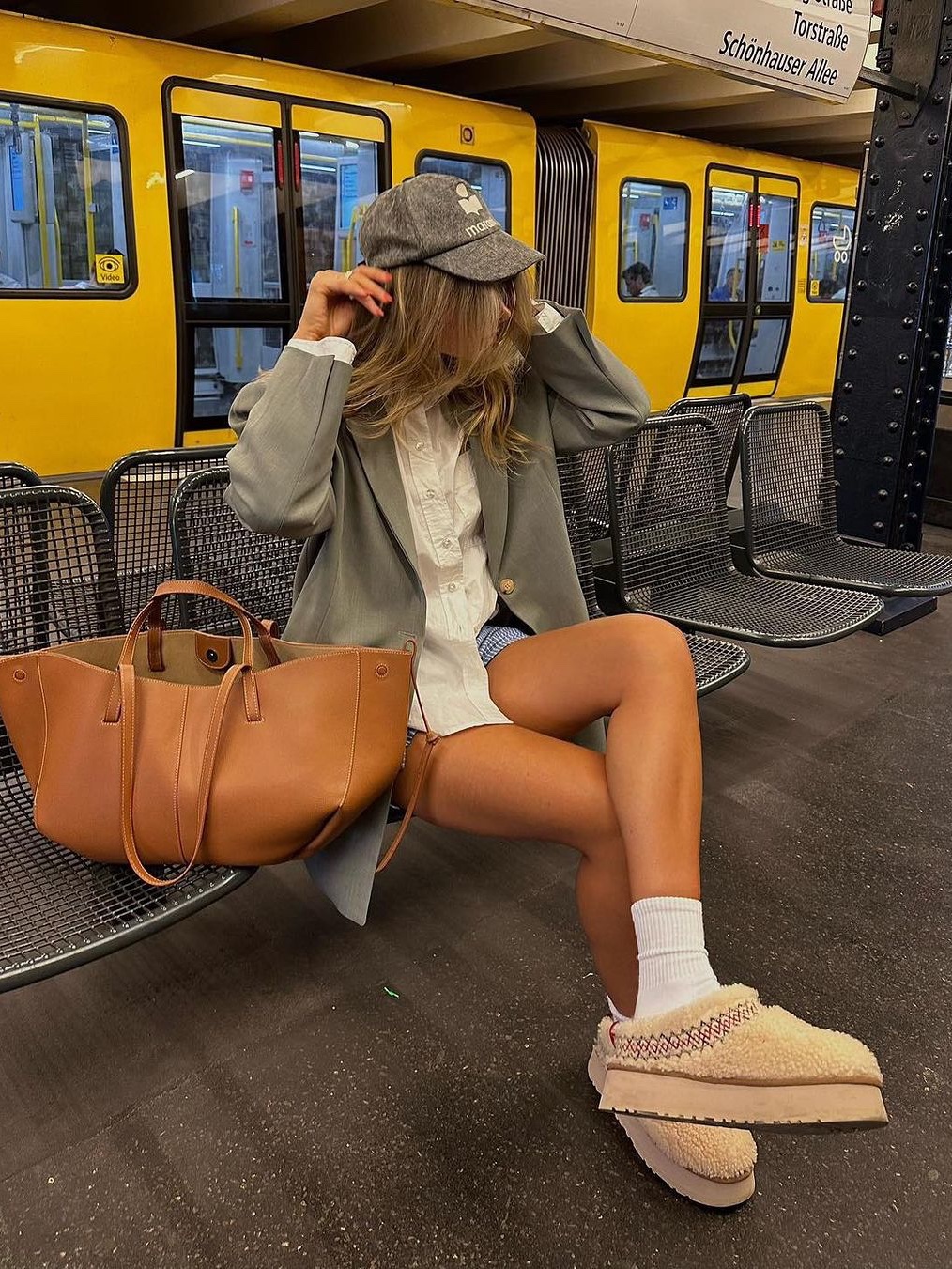 (W) UGG Tazz Braid Natural 착용 스타일 - 7
