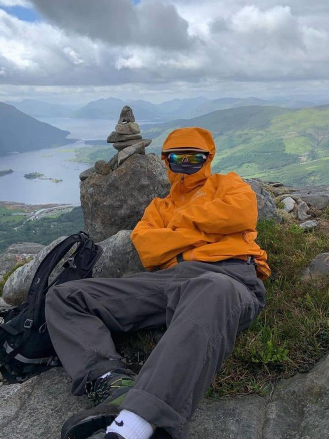 Arc'teryx Gamma SL Hoody Revel, Arc'teryx Atom SL Hoody Solitude 착용 스타일 - 2