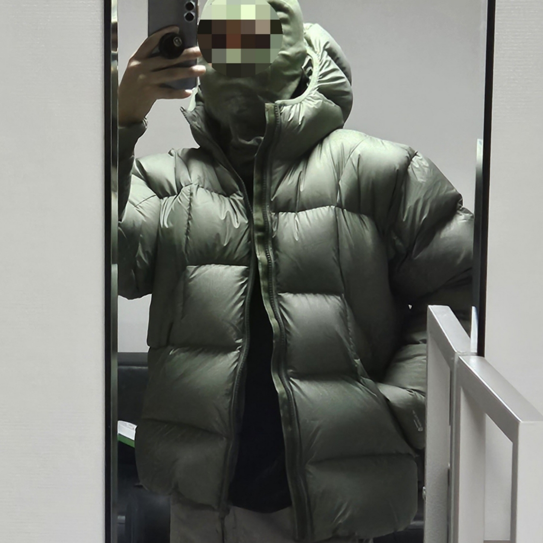 Palace Pertex Frost Balaclava Puffa Olive - 22FW 착용 스타일 - 2