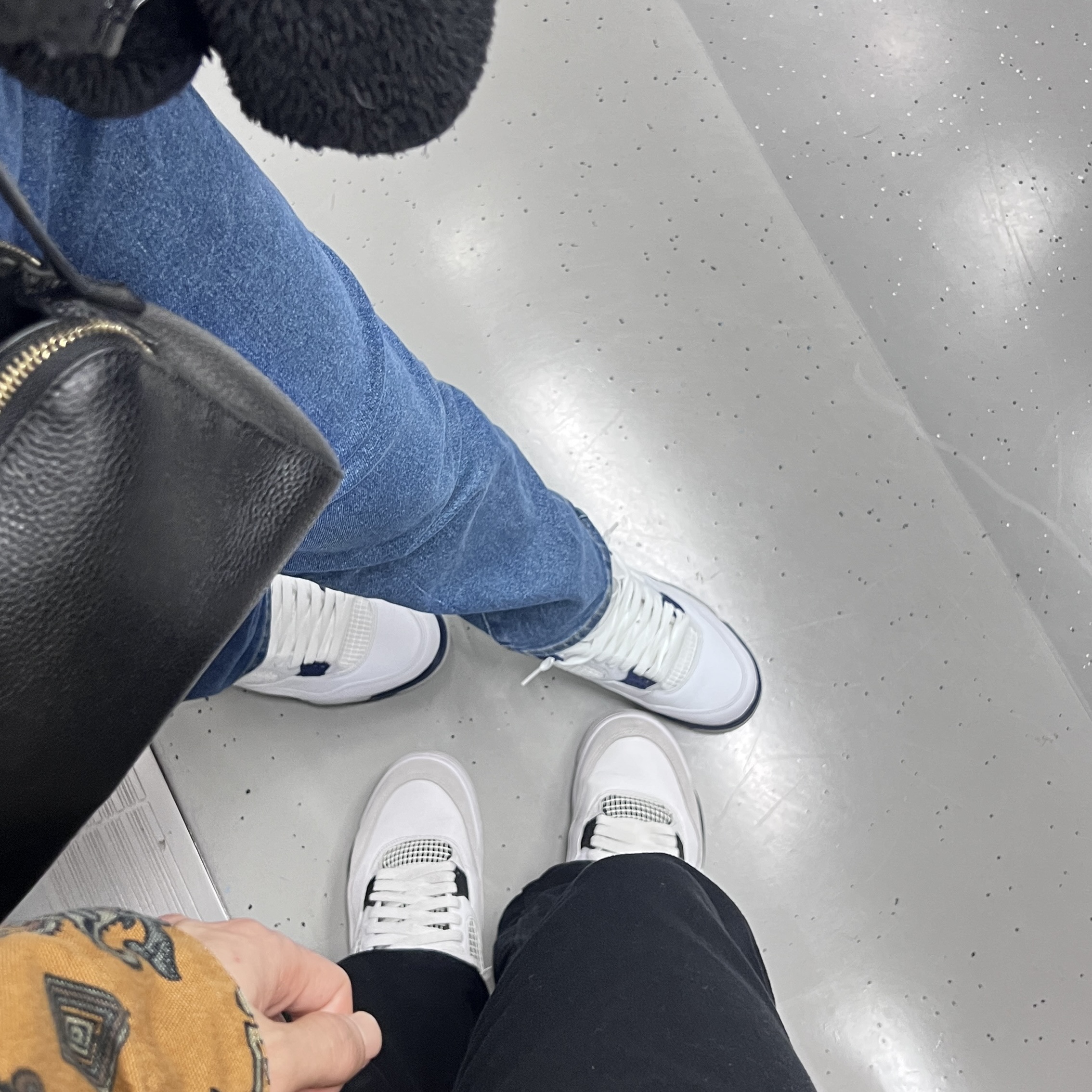 Jordan 4 Retro Midnight Navy 착용 스타일