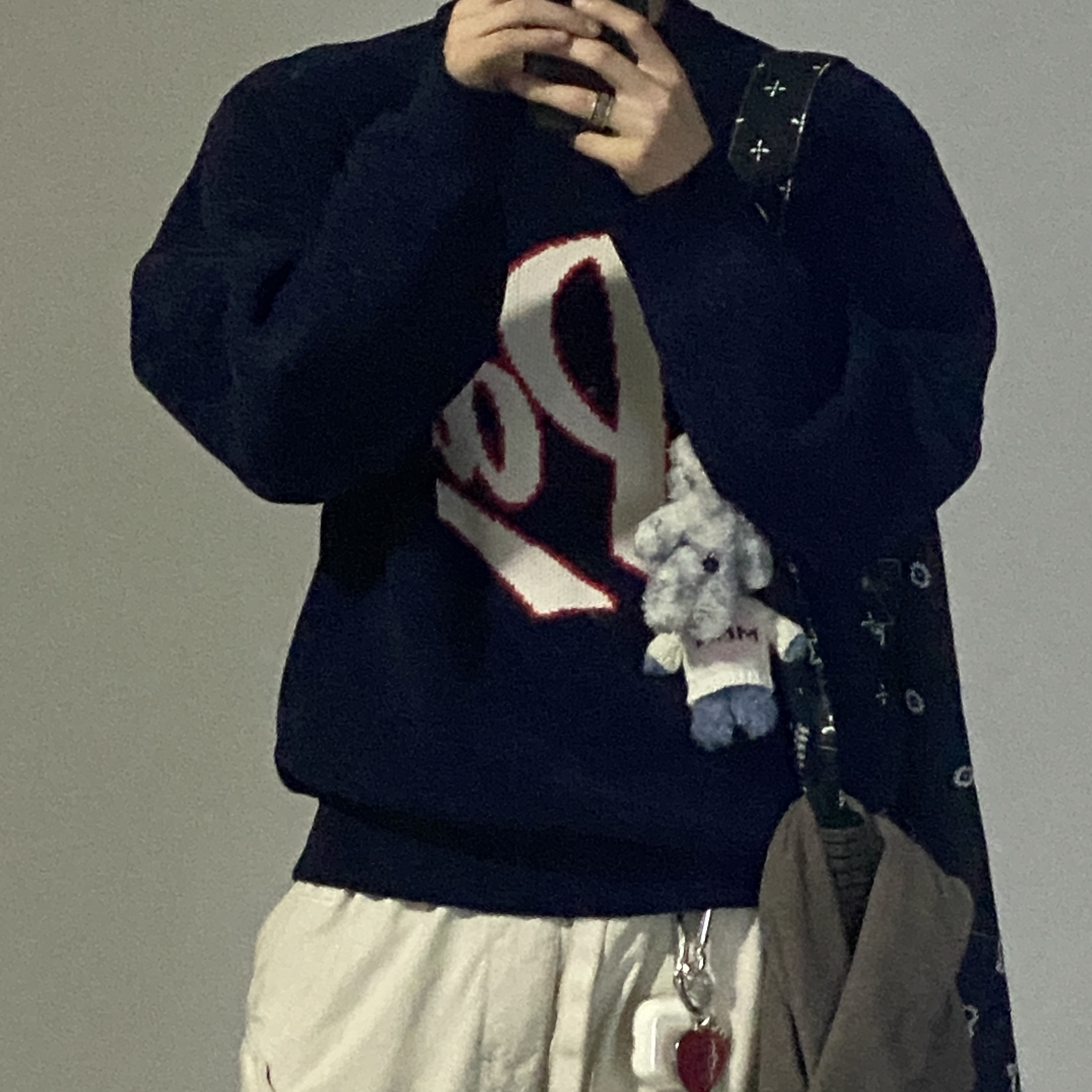 Palace Script Knit Metalico - 23FW, Palace Major Fret Scarf Navy Cream - 23FW 착용 스타일 - 4