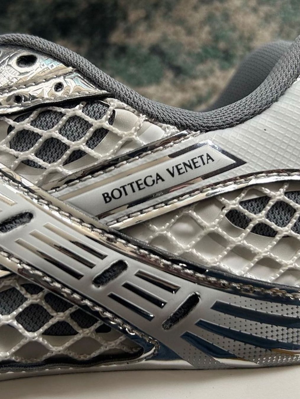 Bottega Veneta Orbit Sneaker Silver Parakeet, (W) Bottega Veneta Orbit Sneaker Silver White 착용 스타일 - 6