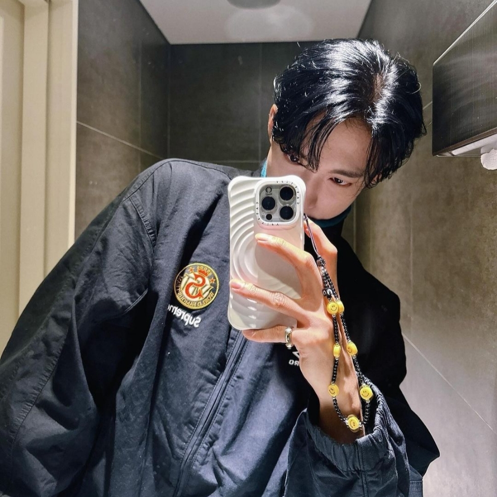 Supreme x Umbro Cotton Ripstop Track Jacket Black - 23FW 착용 스타일