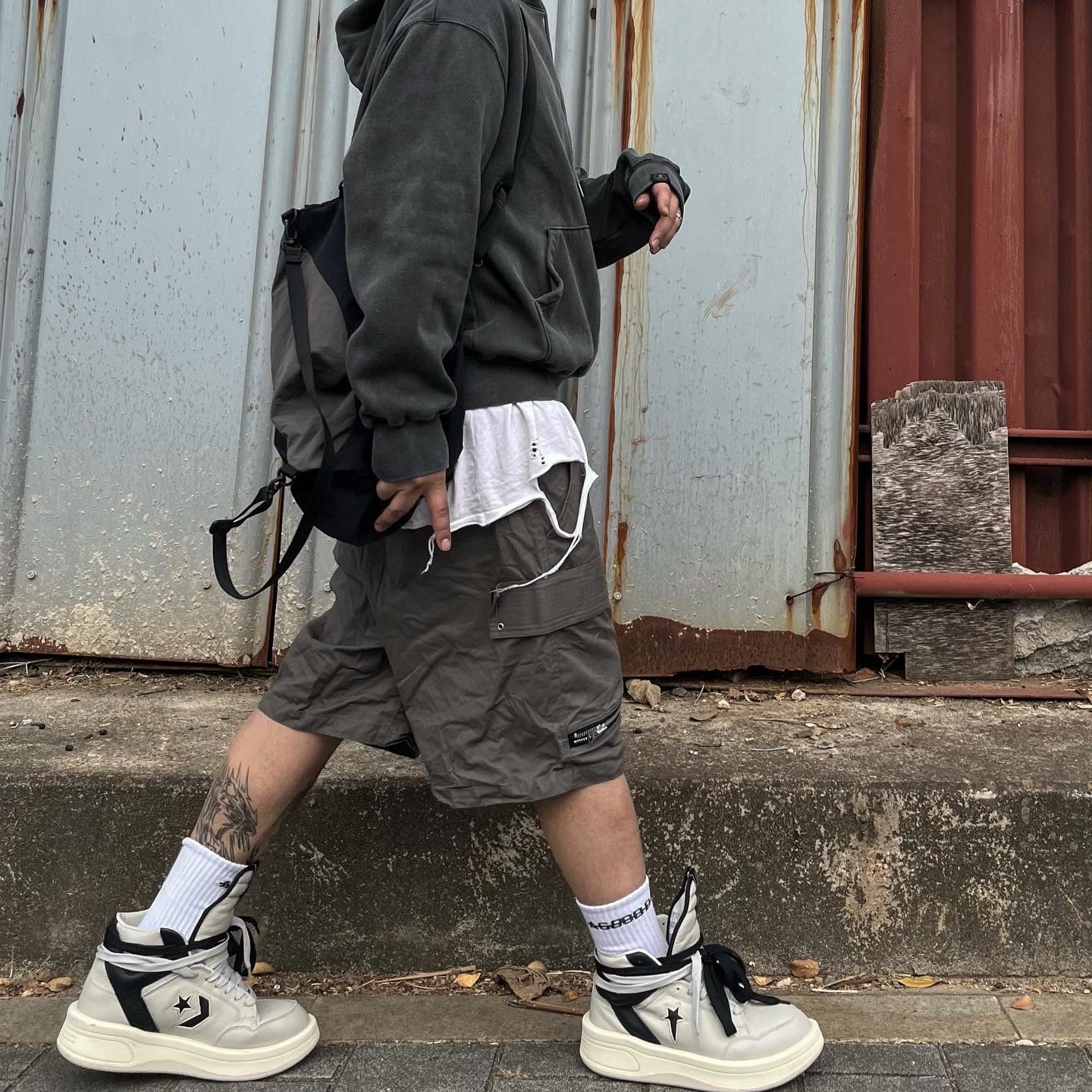 Converse x Drkshdw Turbowpn Pelican 착용 스타일 - 3