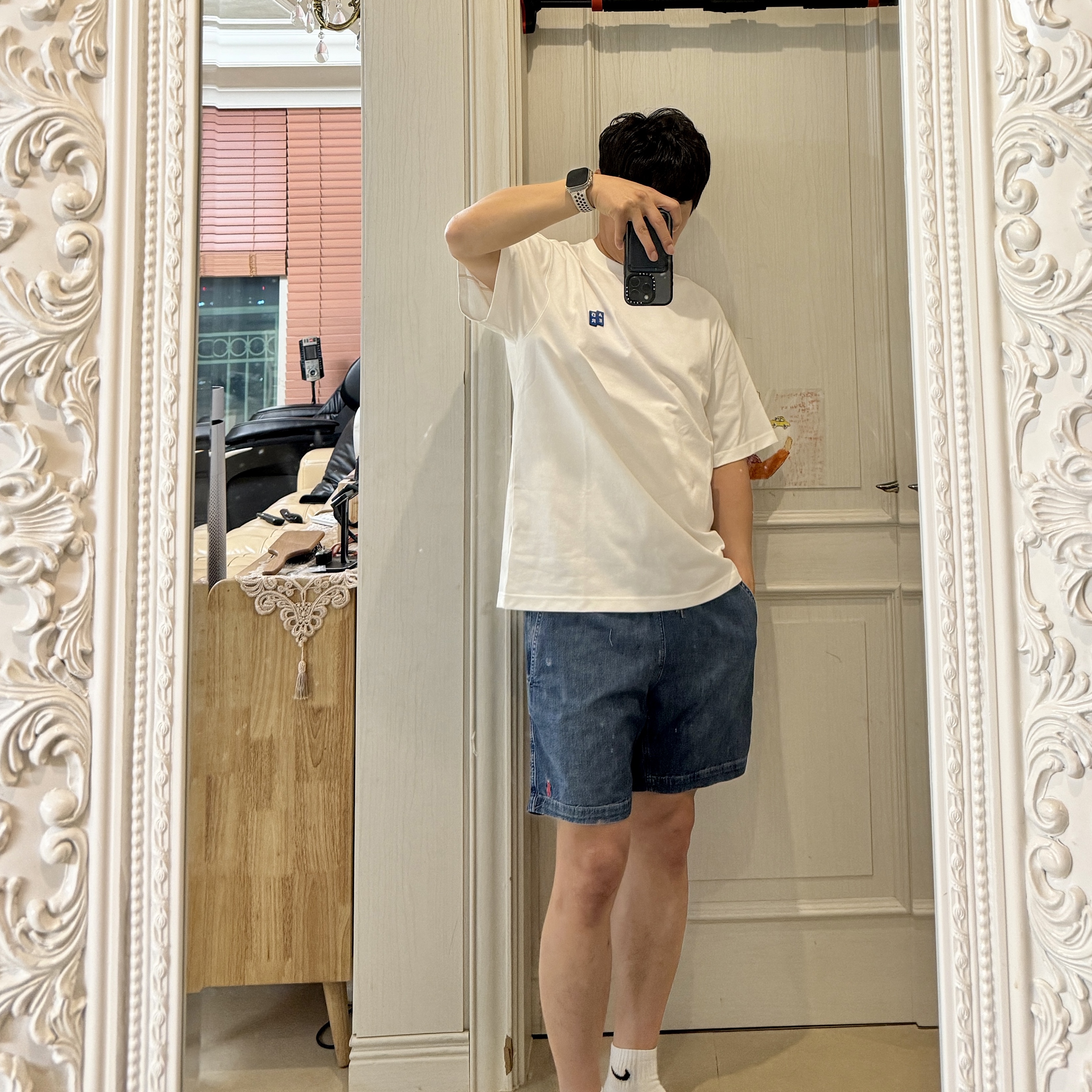 Ader Error Sig; TRS/BL Tag T-Shirt 01 Off White 착용 스타일