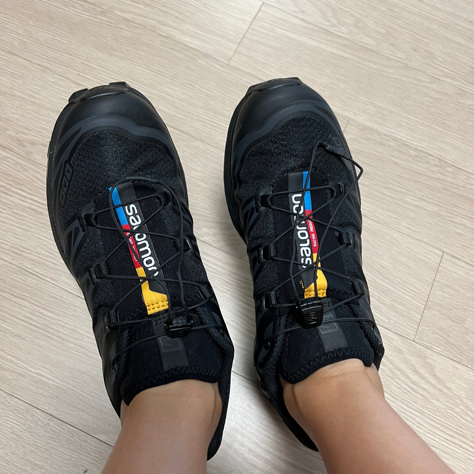 Salomon XT-6 ADV Black 착용 스타일