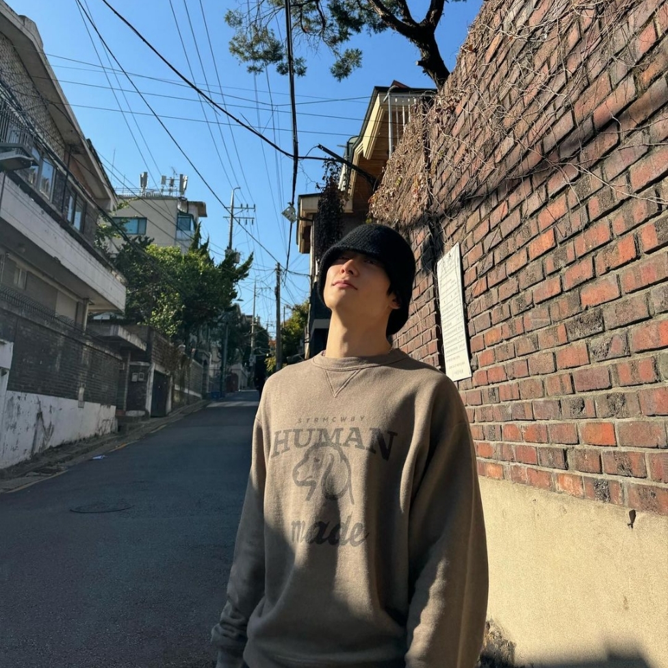 Human Made Tsuriami Sweatshirt Green 착용 스타일 - 1
