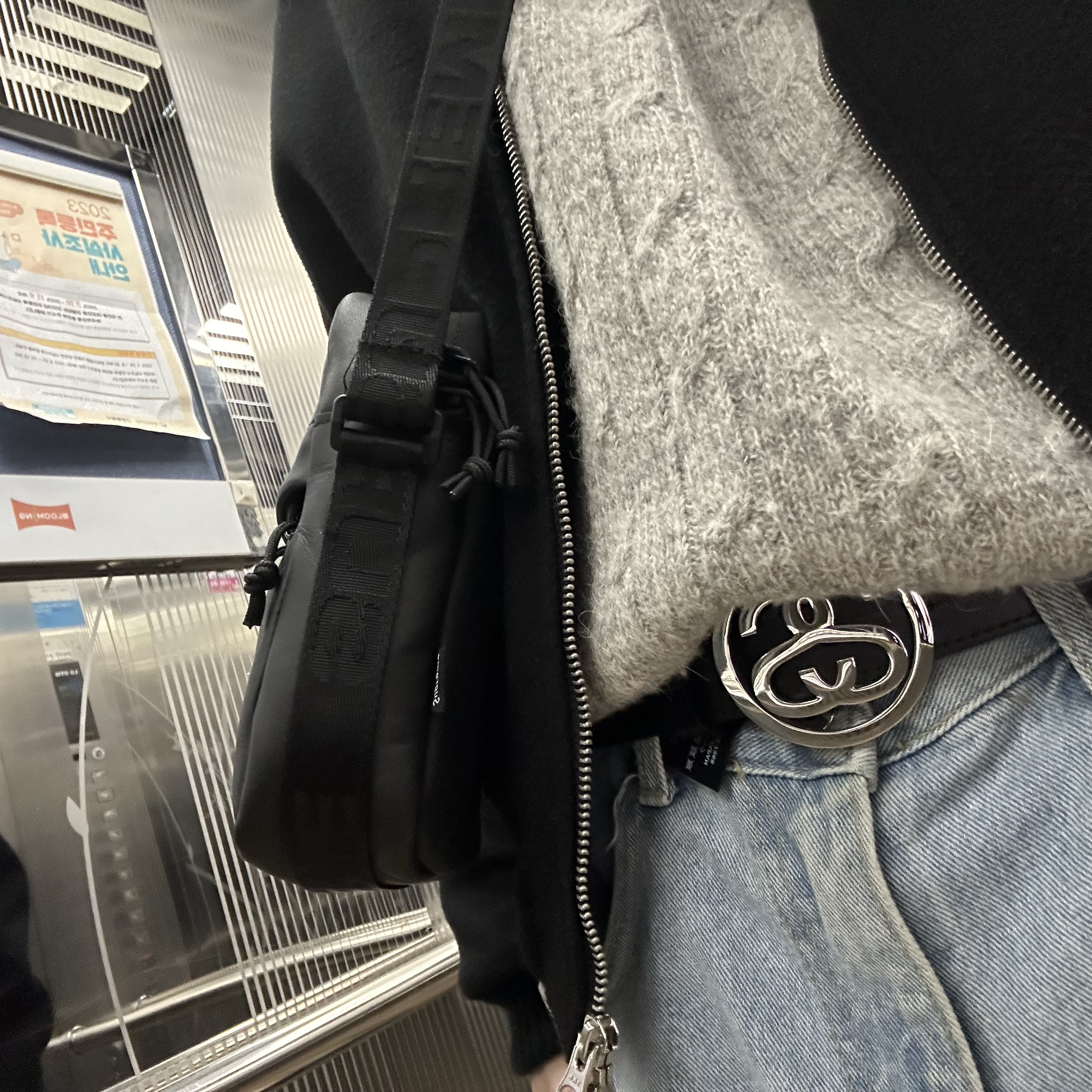Stussy SS-Link Buckle Belt Black 착용 스타일