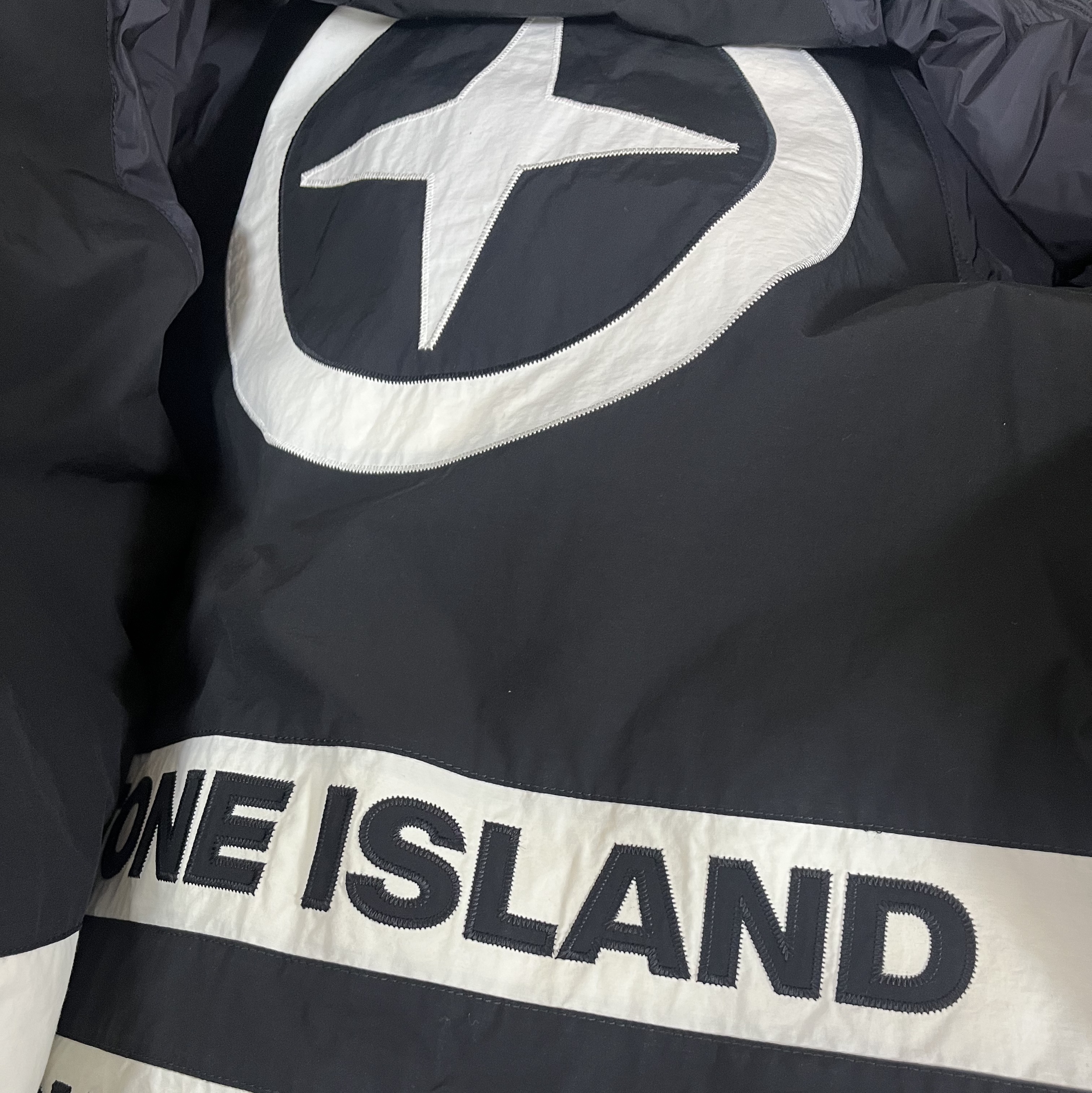 Supreme x Stone Island Reversible Down Puffer Jacket Black - 23FW 착용 스타일