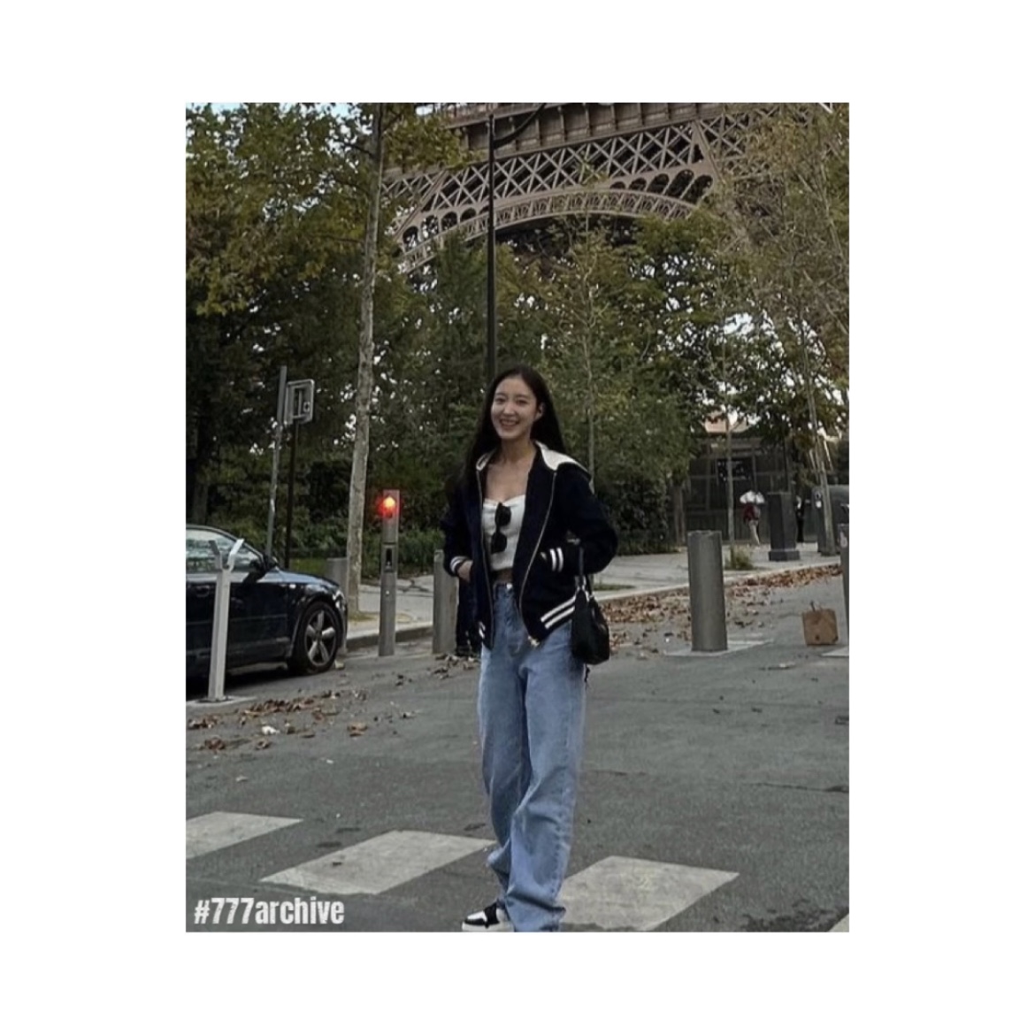 (W) Celine Hooded Teddy Jacket in Double Face Cashmere Navy 착용 스타일 - 4