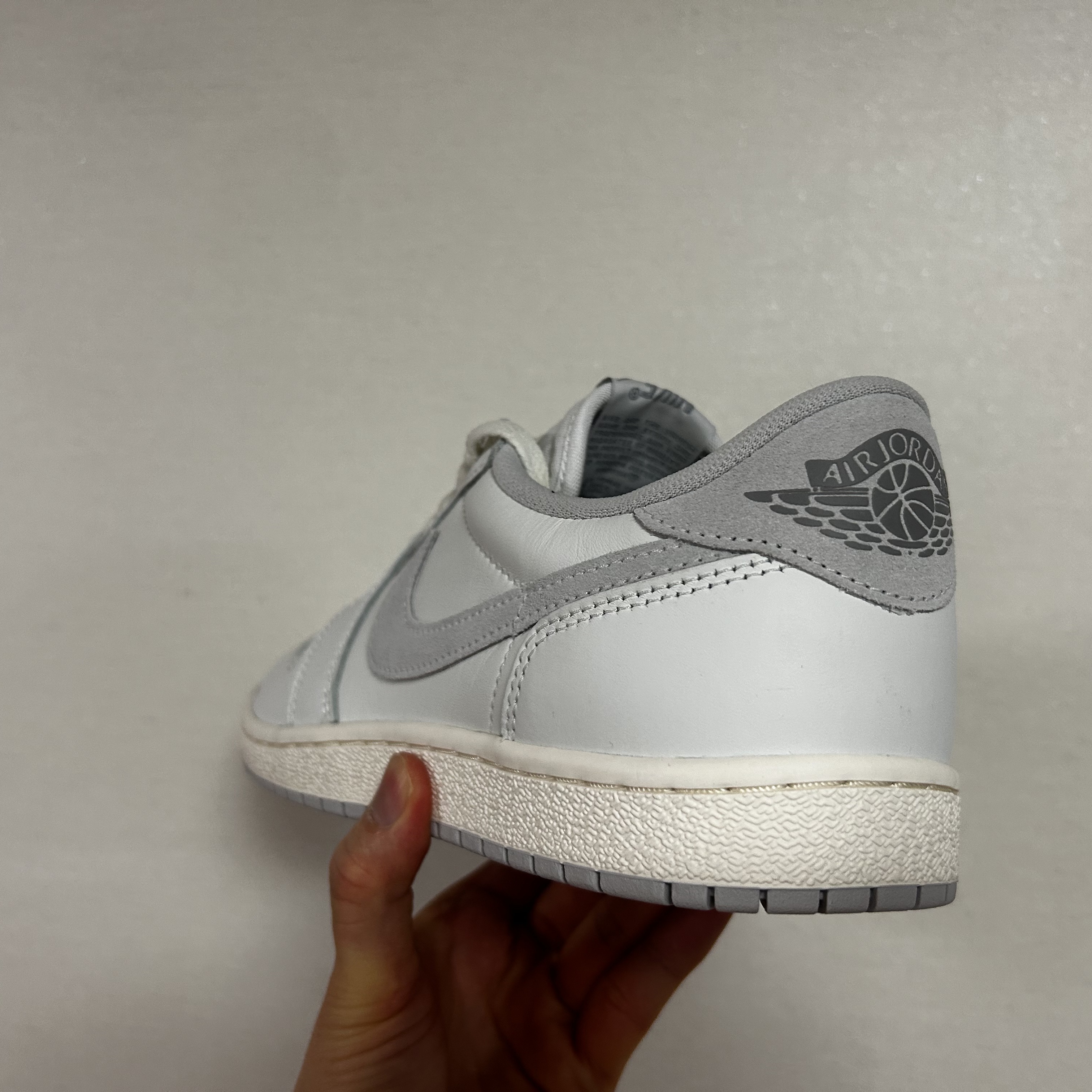 Jordan 1 Low 85 Neutral Grey 착용 스타일 - 4