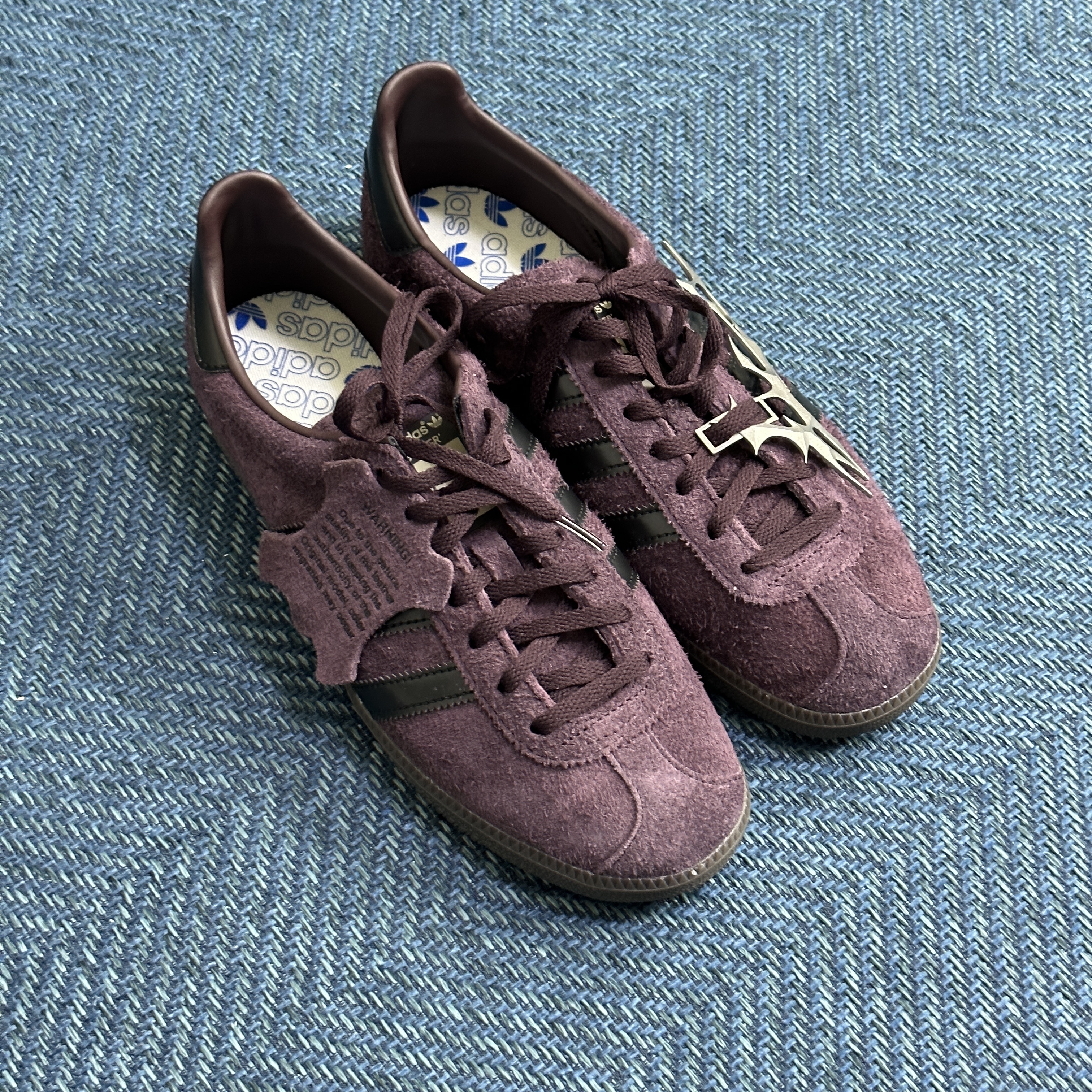 Adidas State Series Oregon Shadow Maroon, Test Artifact TASH Dubre 001 Steel 착용 스타일 - 1