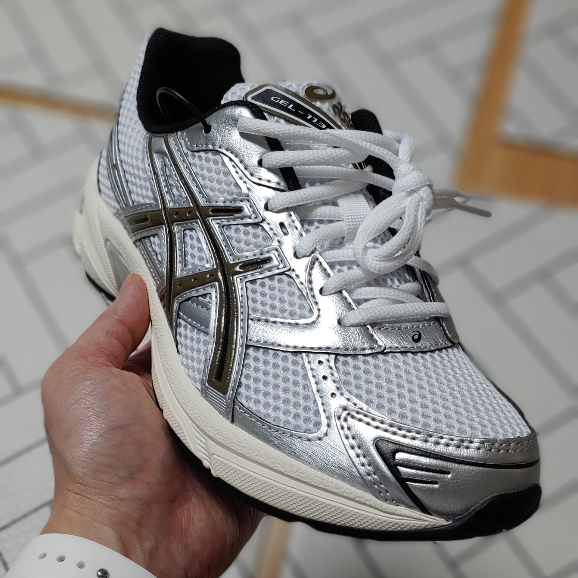 Asics Gel-1130 White Clay Canyon 착용 스타일 - 2