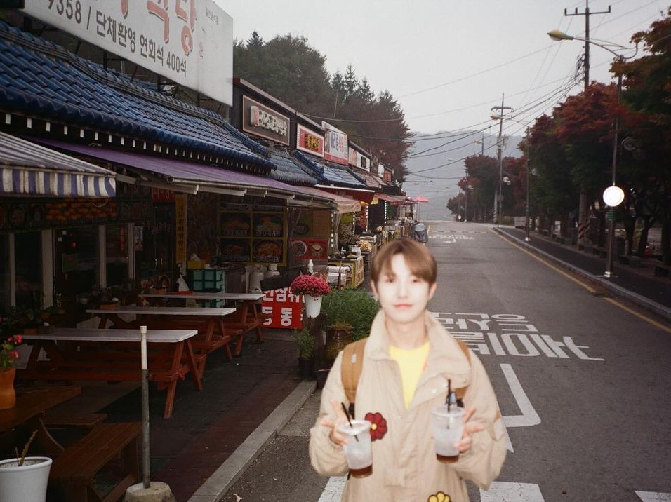 Moncler x JW Anderson Delamont Short Down Jacket Beige - 23SS, Carhartt Classic Laptop Backpack 21L Carhartt Brown 착용 스타일 - 1