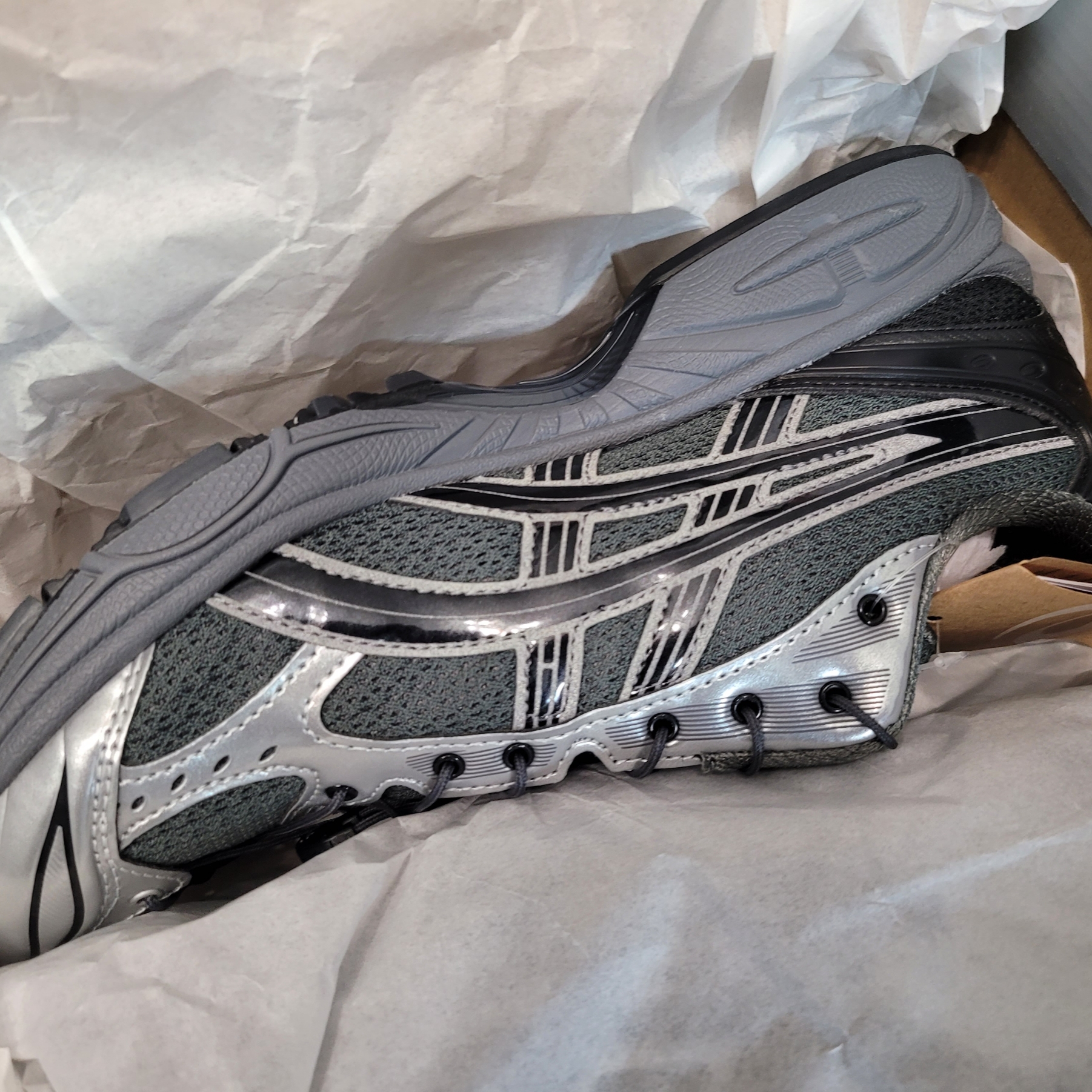 Asics x Unaffected Gel-Kayano 14 Silver Moon 착용 스타일 - 1