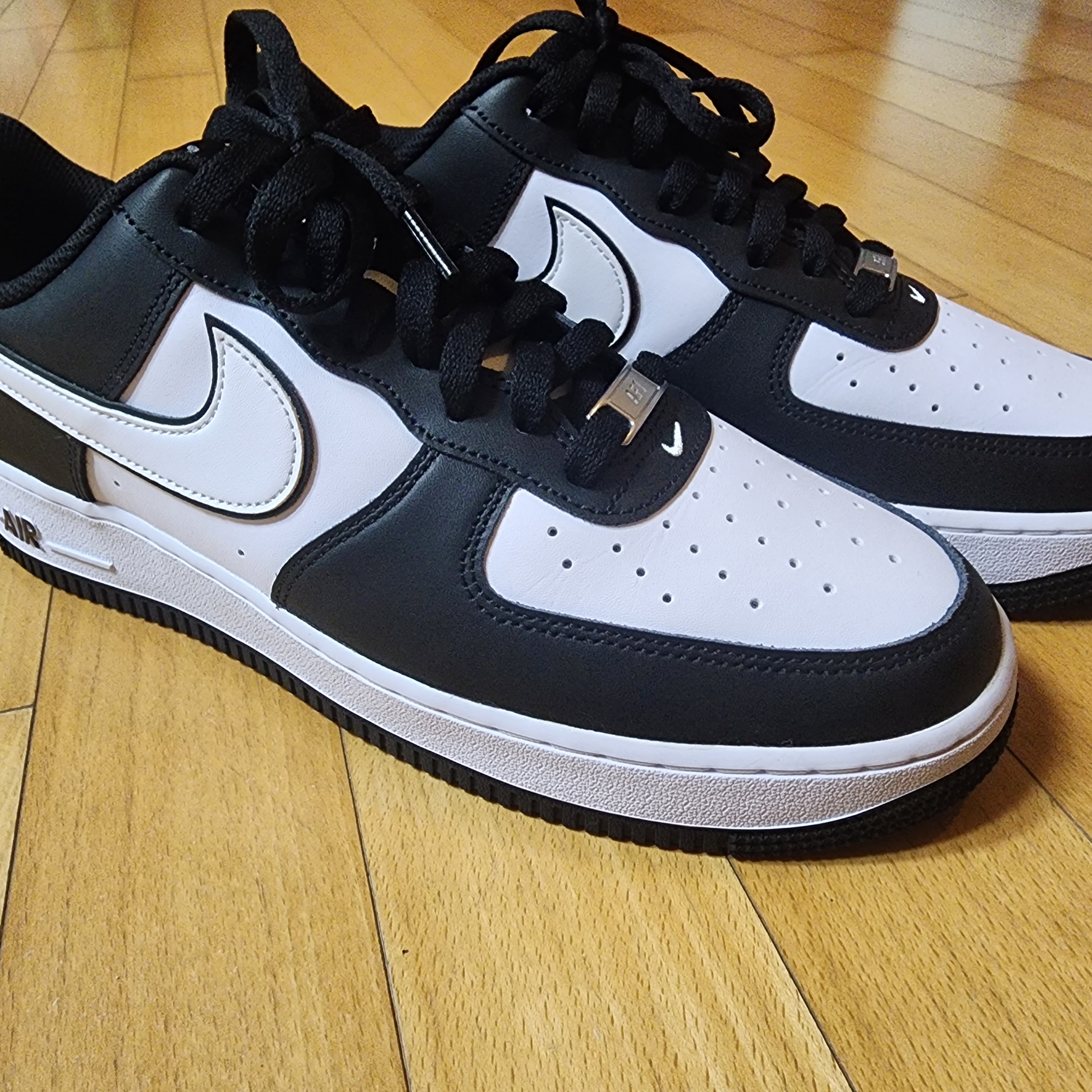 Nike Air Force 1 '07 Black White 착용 스타일
