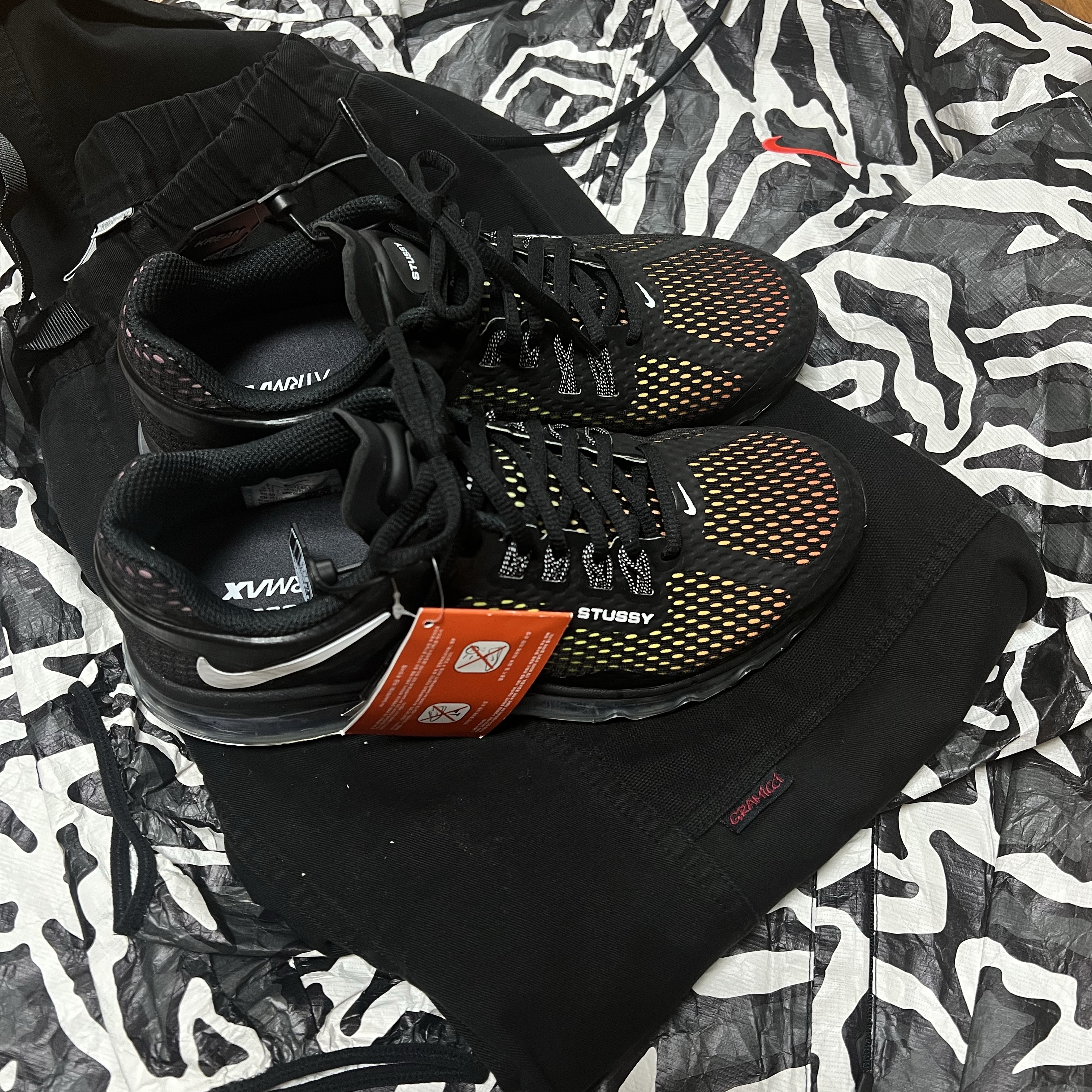 Nike x Stussy Air Max 2013 Black 착용 스타일