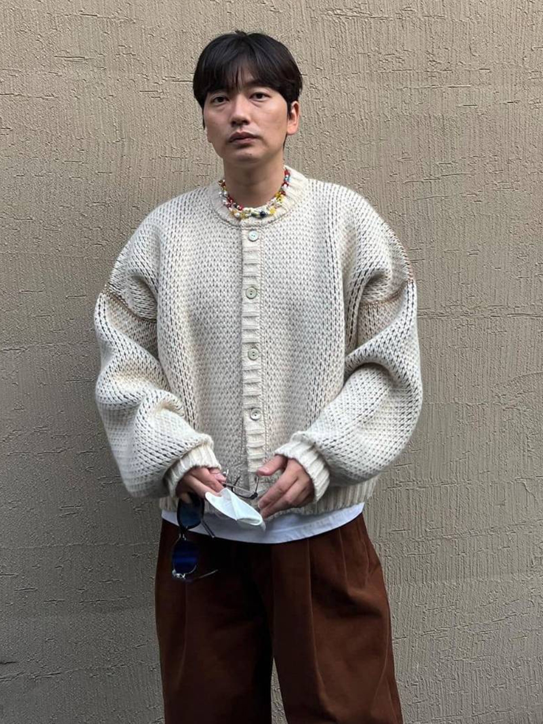 (W) Maison Kitsune Double Fox Head Patch R-Neck Cardigan Pale Blue, (W) Vivienne Westwood Red Label Fine Wool Basic Round Collar Cardigan Navy 착용 스타일 - 5