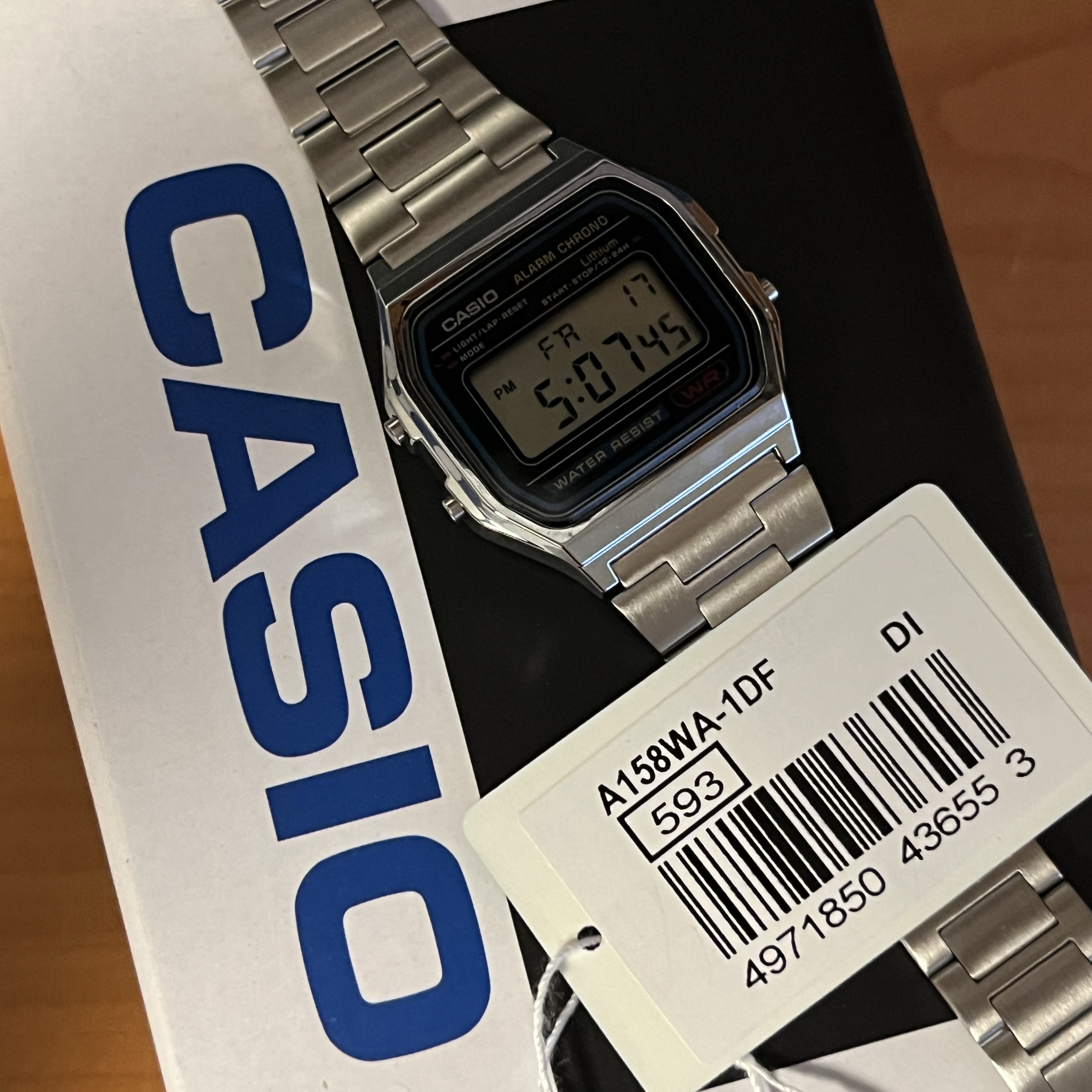 Casio A-158WA-1 착용 스타일