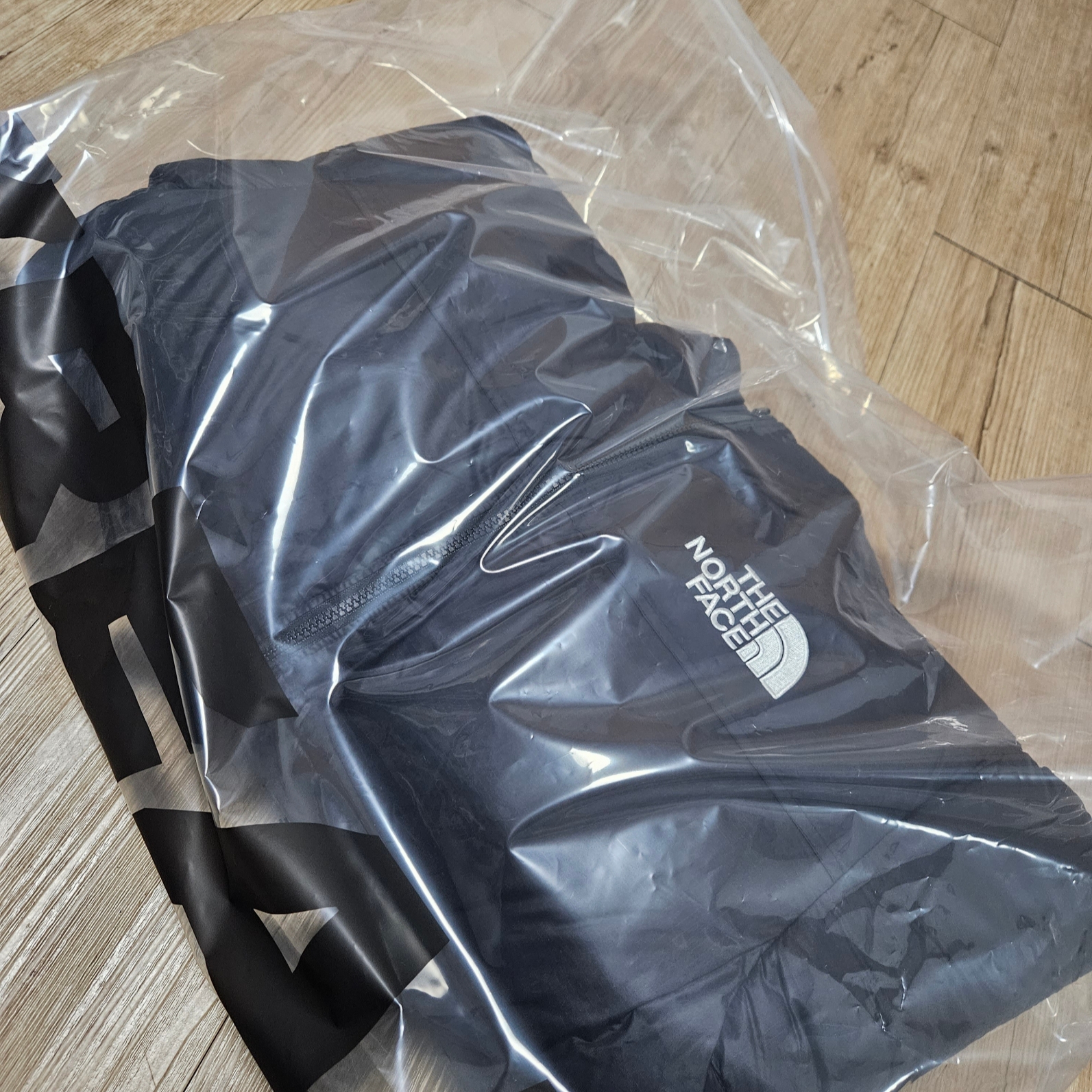 The North Face 1996 Eco Nuptse Jacket Black 착용 스타일