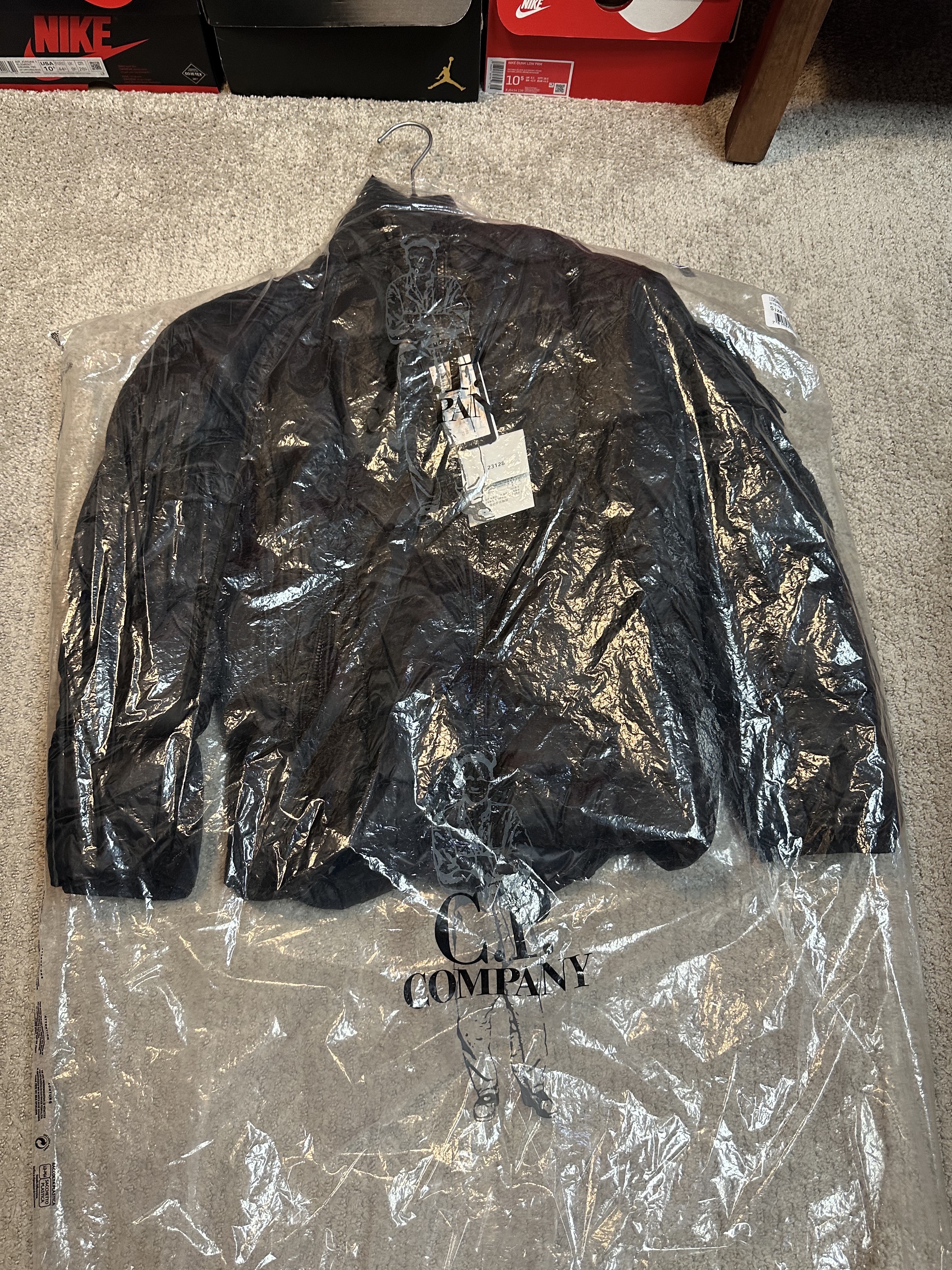 C.P. Company DD Shell Hooded Down Jacket Black - 22FW 착용 스타일 - 5
