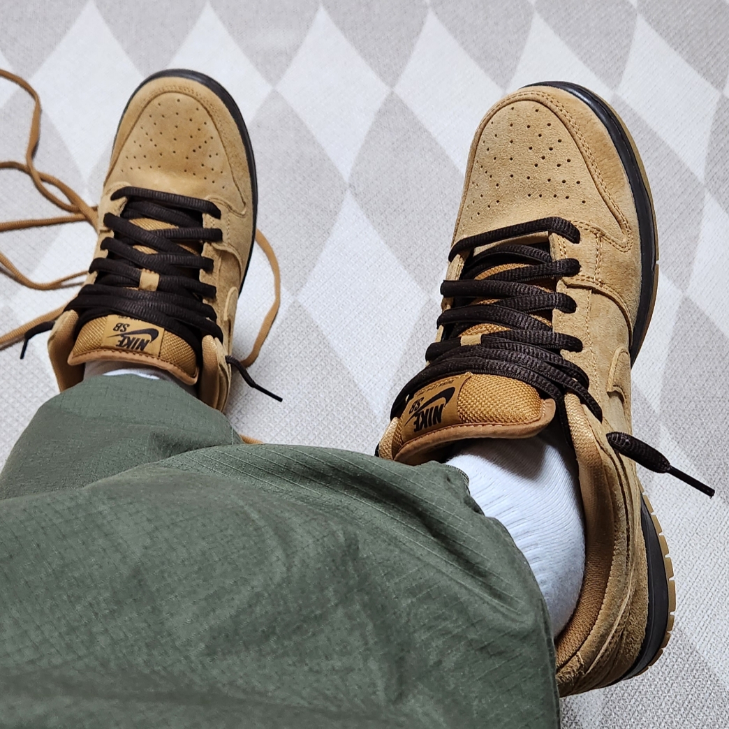 Nike SB Dunk Low Pro Wheat 2023 착용 스타일 - 2