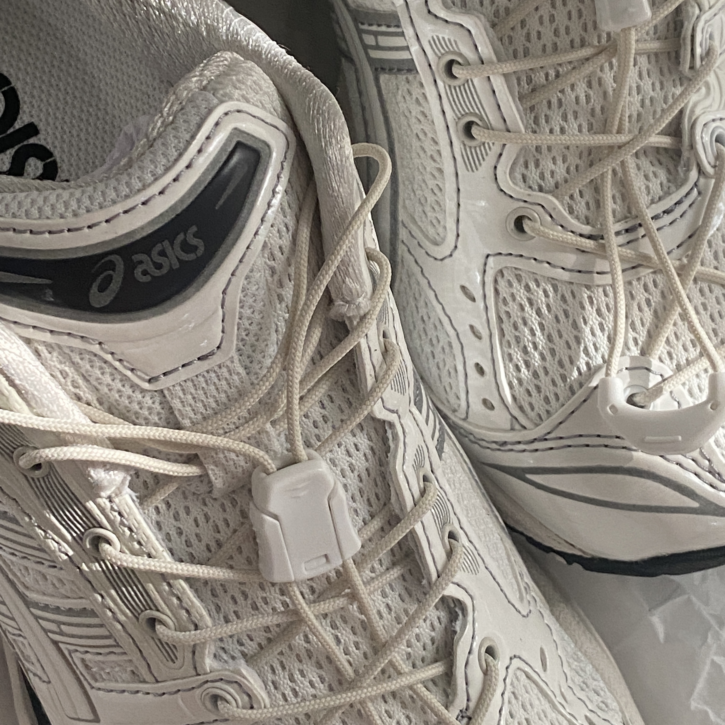 Asics x Unaffected Gel-Kayano 14 Galaxy White 착용 스타일