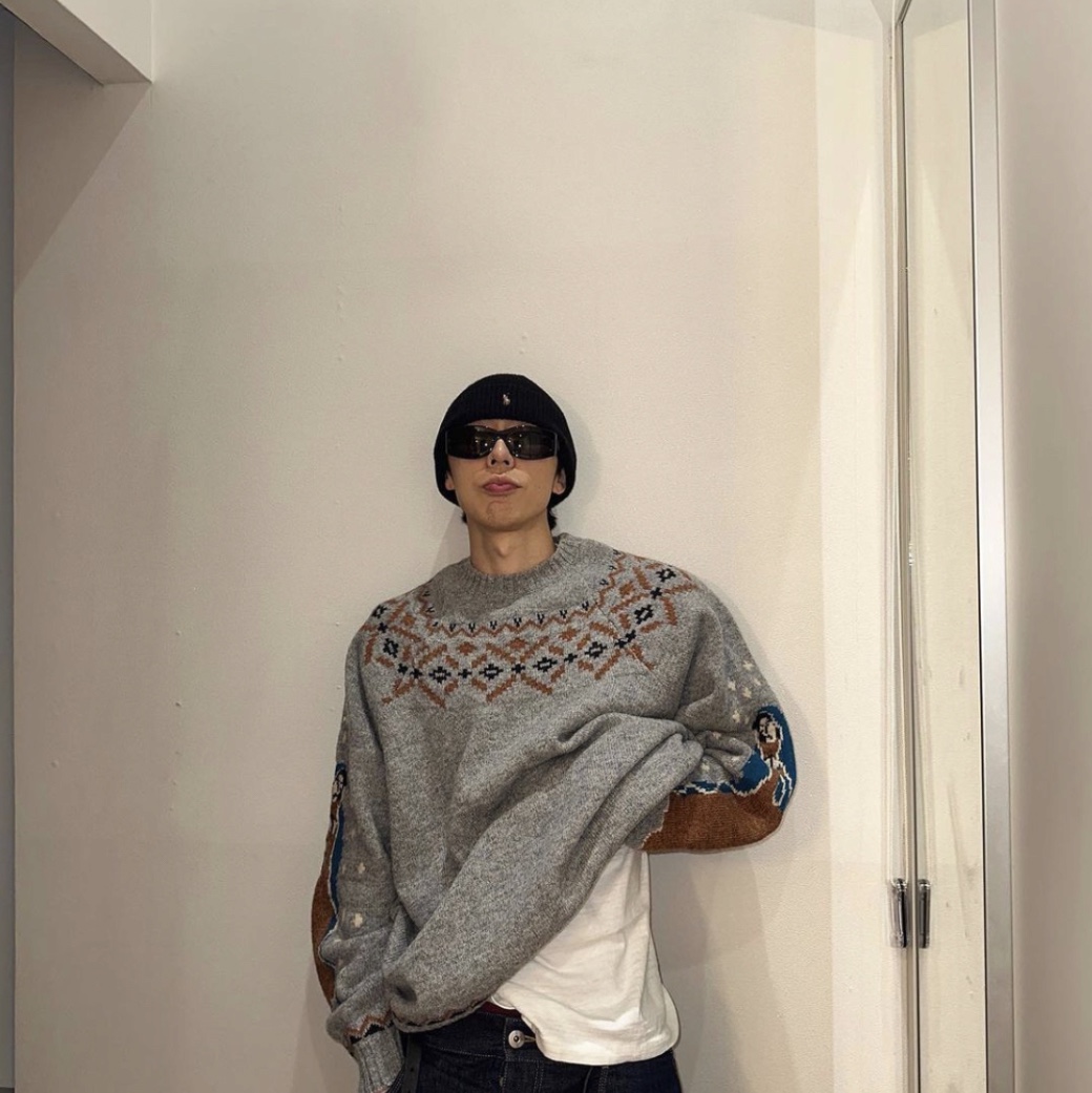 Kapital 5G Wool Elbow Virgin Mary Nordic Sweater Grey 착용 스타일