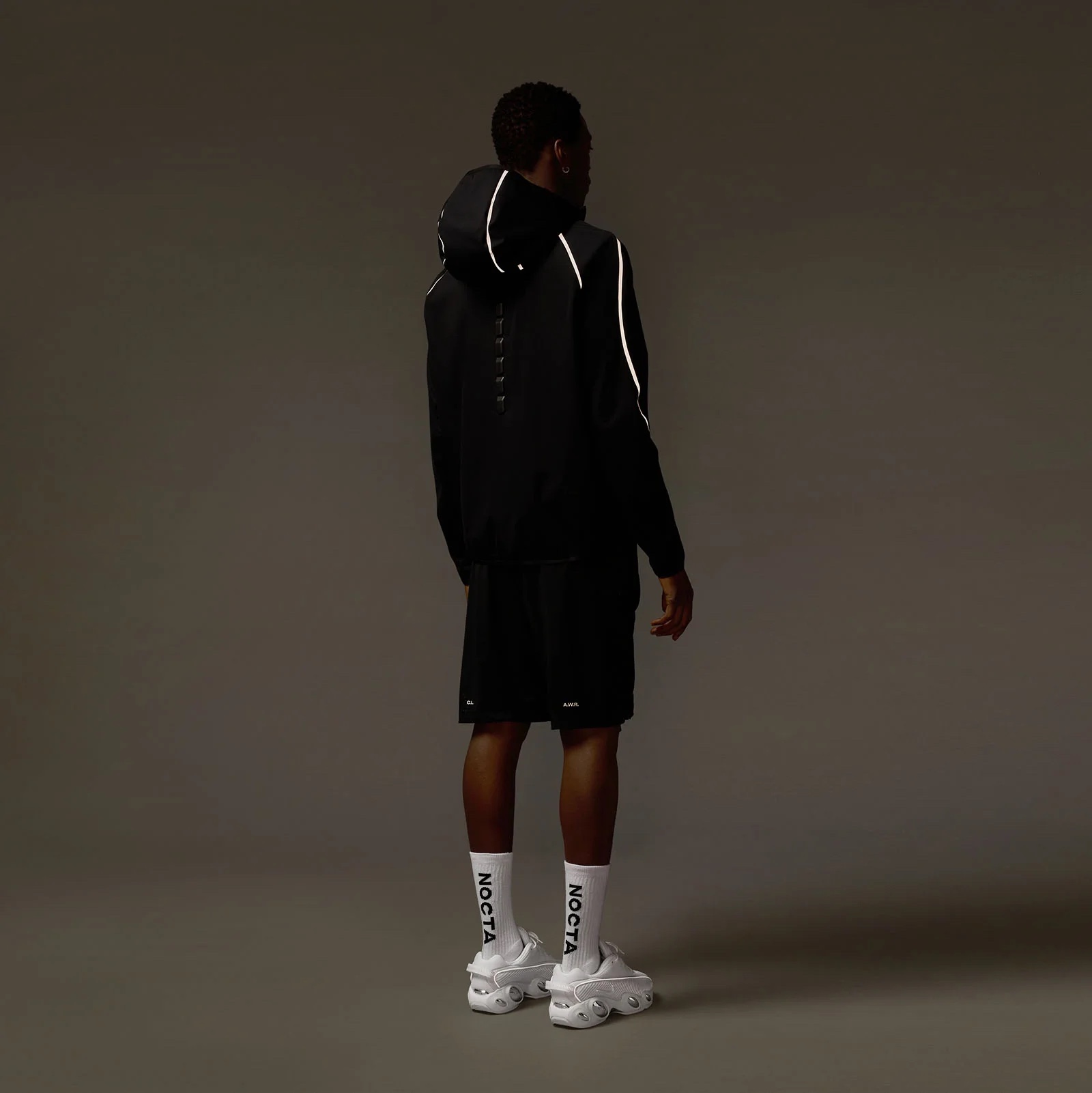 Nike x Drake Nocta Basketball Warmup Jacket Black (DV3661-010) 착용 스타일 - 1