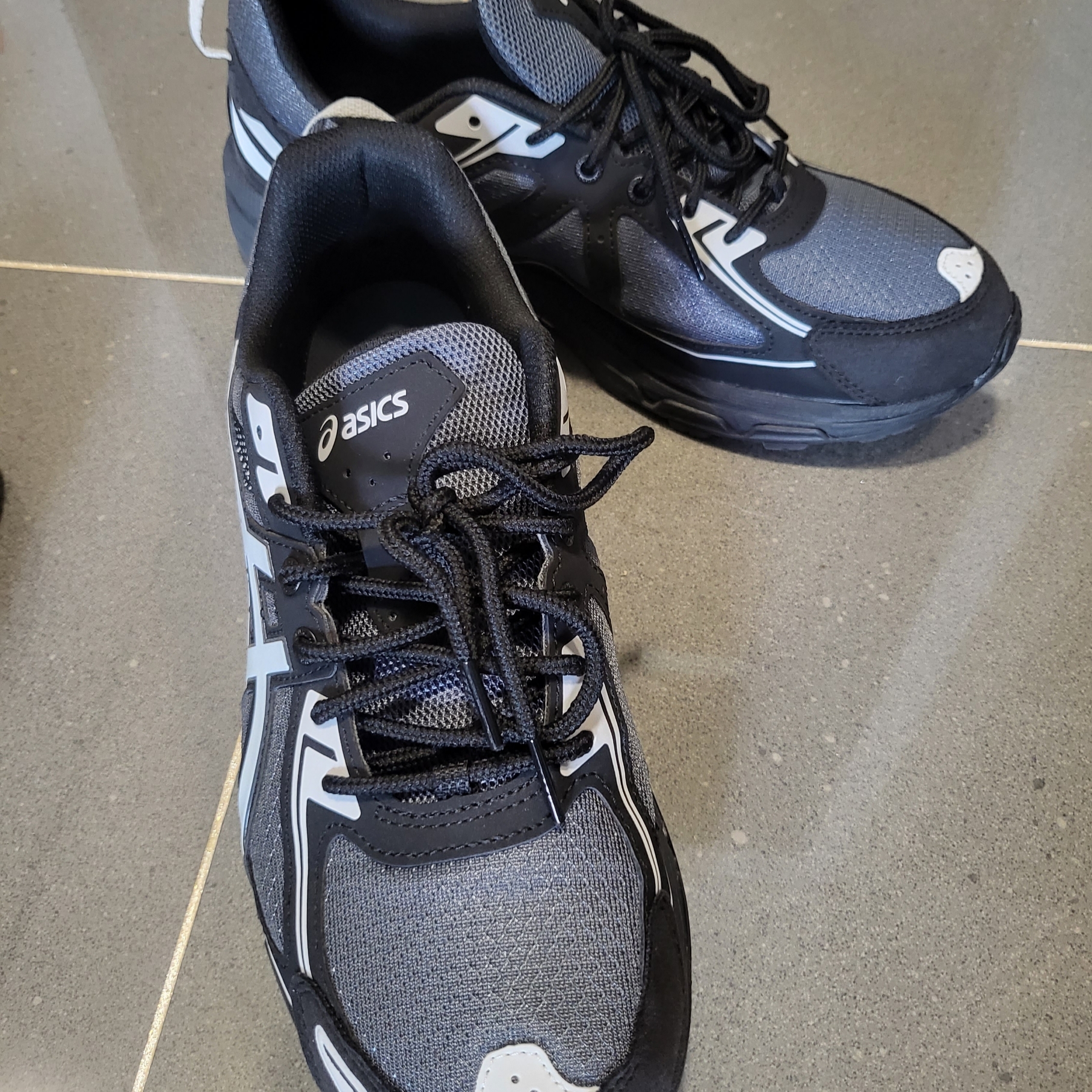 Asics Gel-Venture 6 Carrier Grey 착용 스타일 - 3
