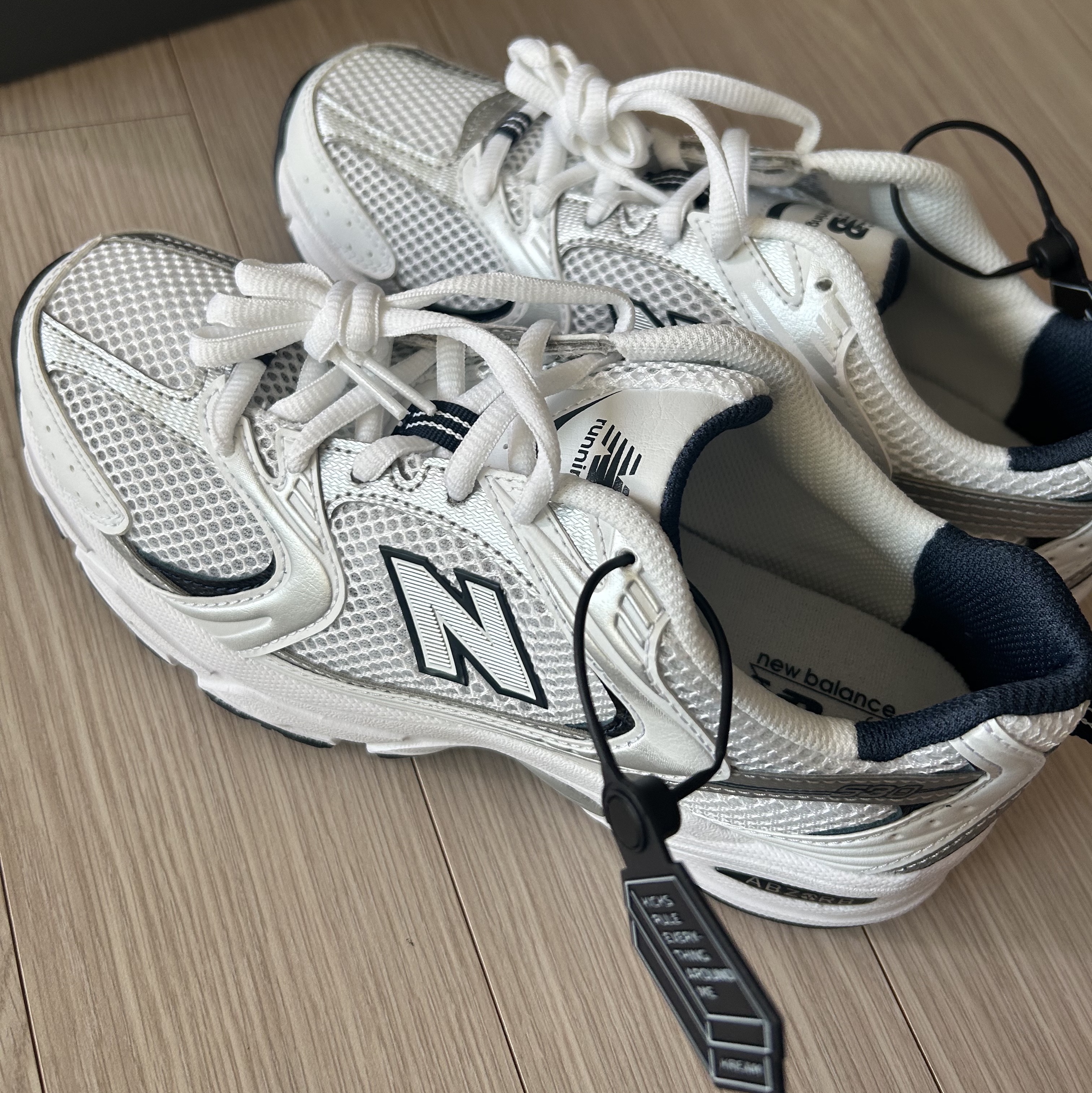 New Balance 530 White 착용 스타일 - 4