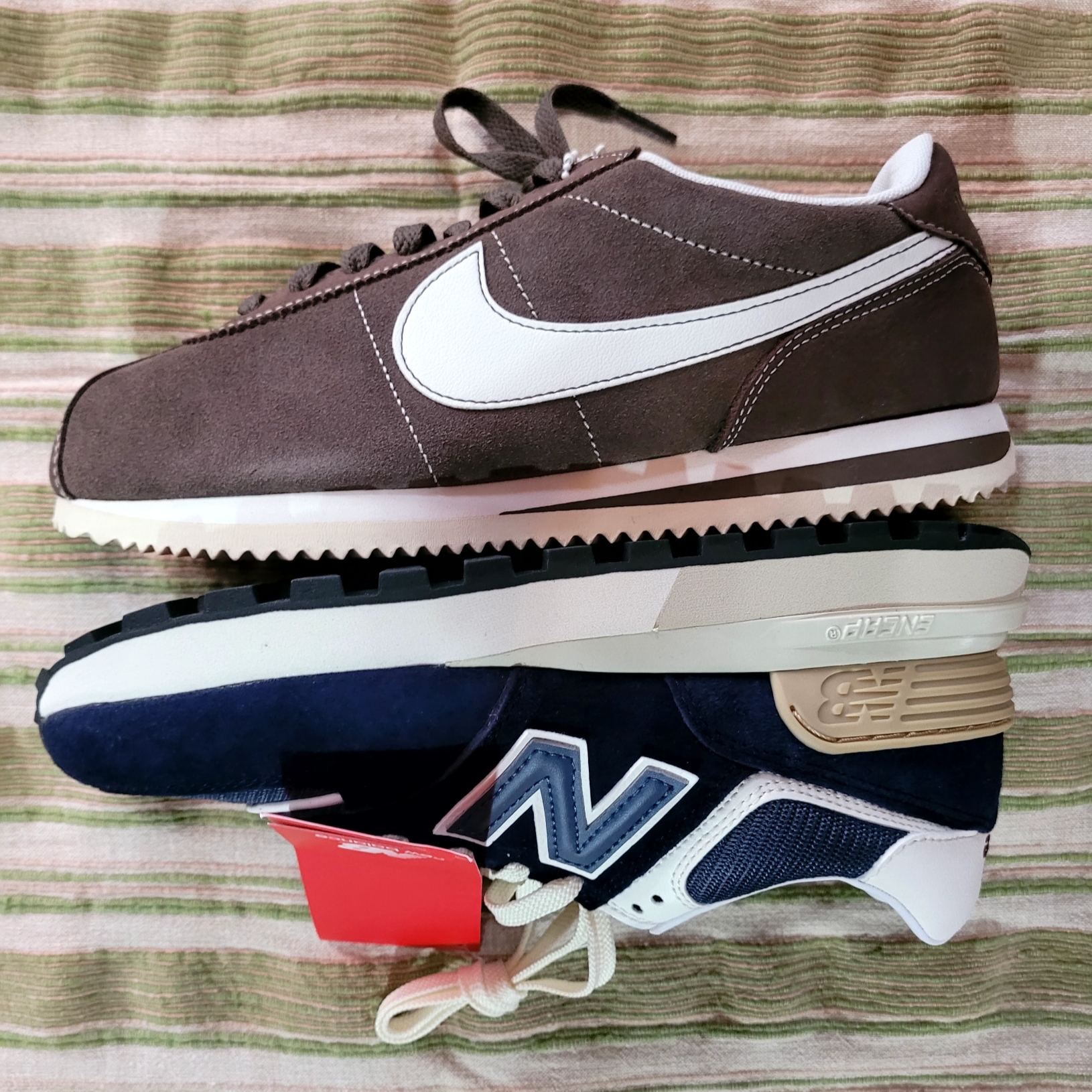 Nike Cortez SE Hangul Day Baroque Brown Sail 착용 스타일