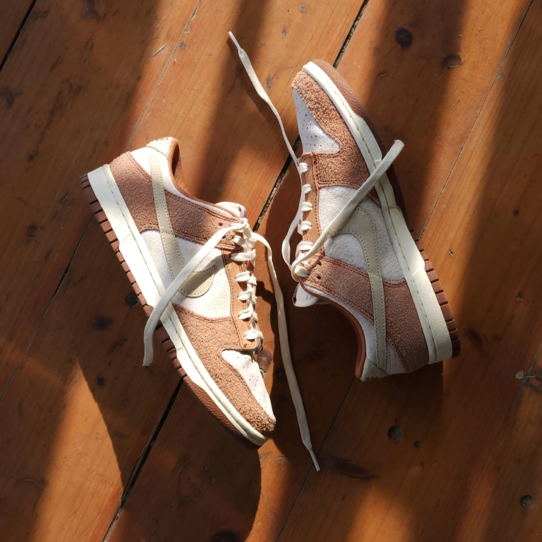 Nike Dunk Low Pro Premium Medium Curry 착용 스타일 - 2