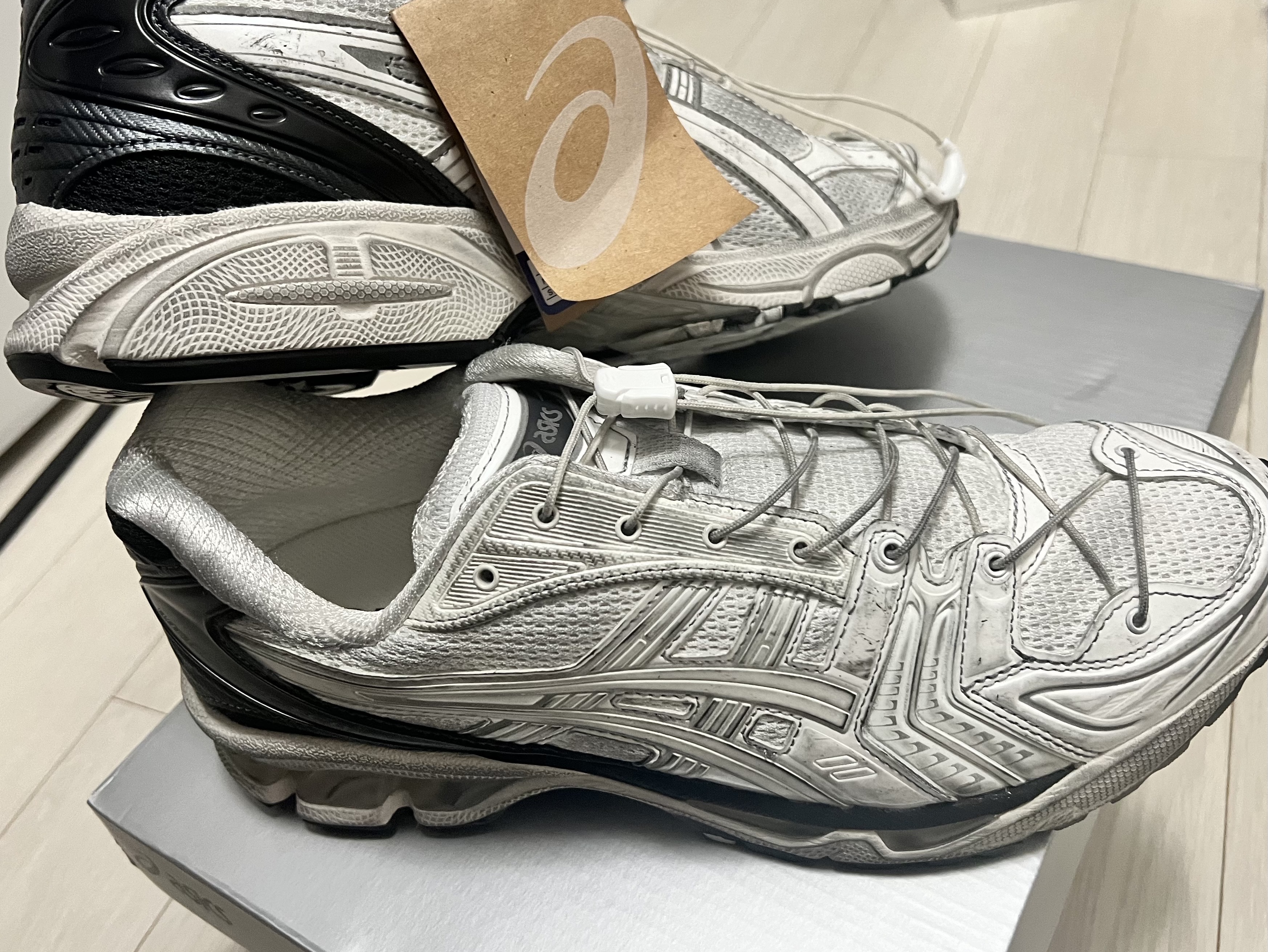 Asics x Unaffected Gel-Kayano 14 Galaxy White 착용 스타일 - 1