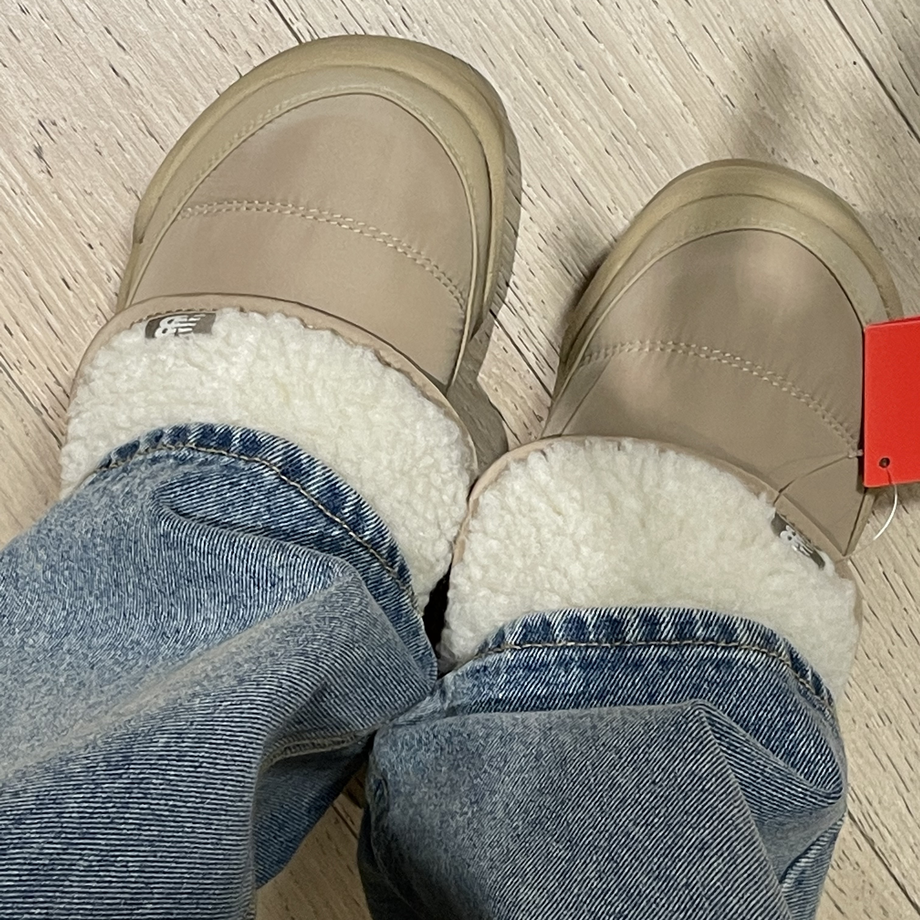 New Balance Puflee v2 Beige 착용 스타일 - 2