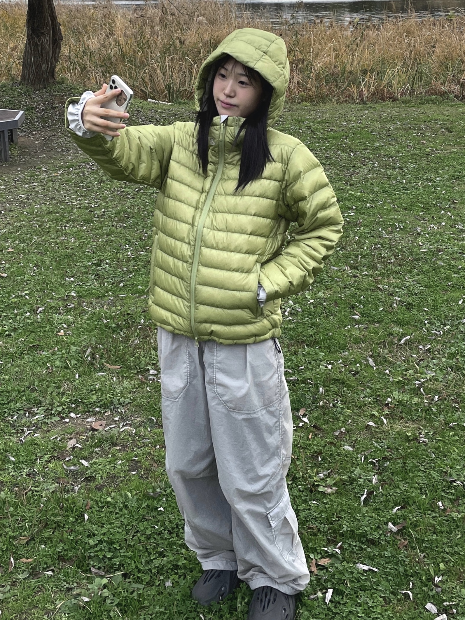 Sansan Gear Suffix Puffer Jacket Light Green - 23FW, Adidas Yeezy Foam RNNR Carbon 착용 스타일 - 3