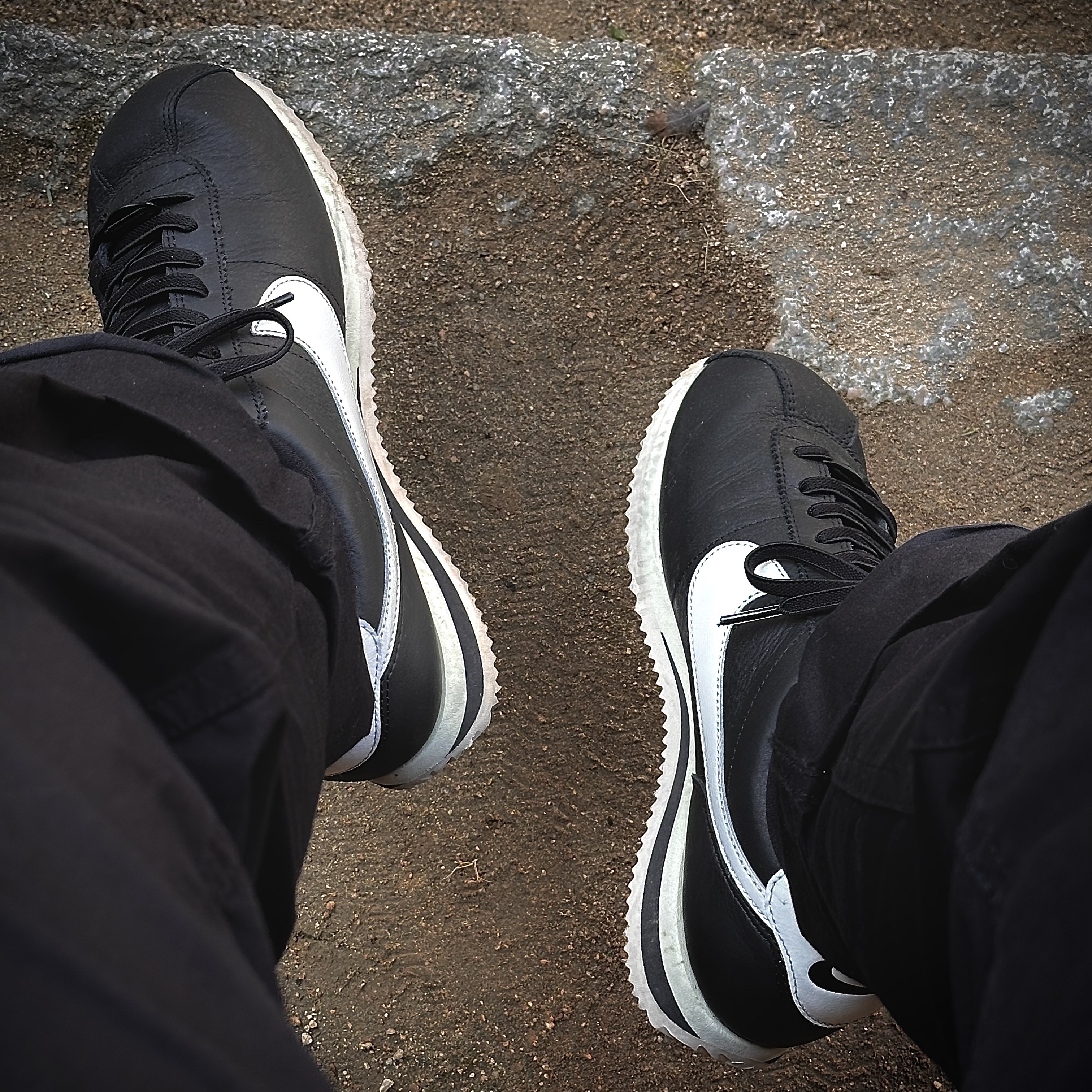 (W) Nike Cortez Black and Sail 착용 스타일