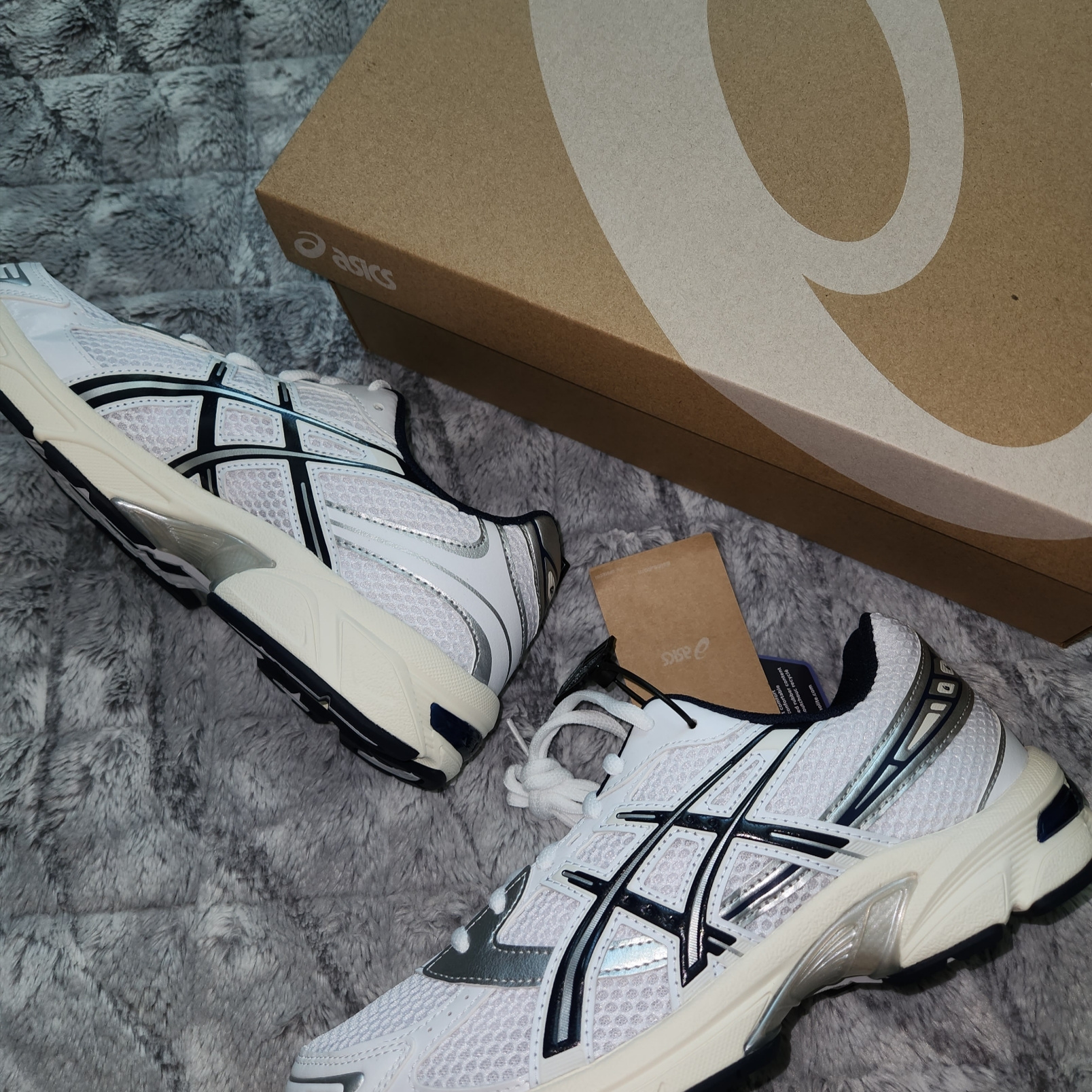 (W) Asics Gel-1130 White Midnight 착용 스타일 - 1