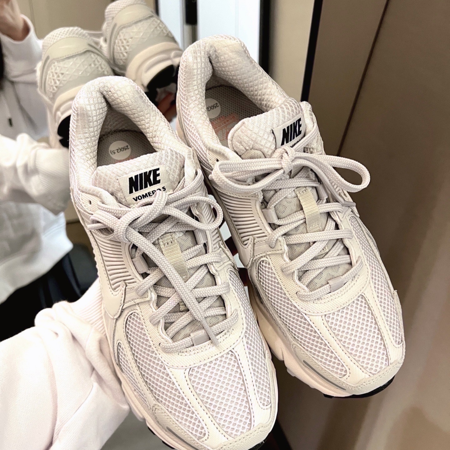 Nike Zoom Vomero 5 SP Vast Grey 2023 착용 스타일 - 3