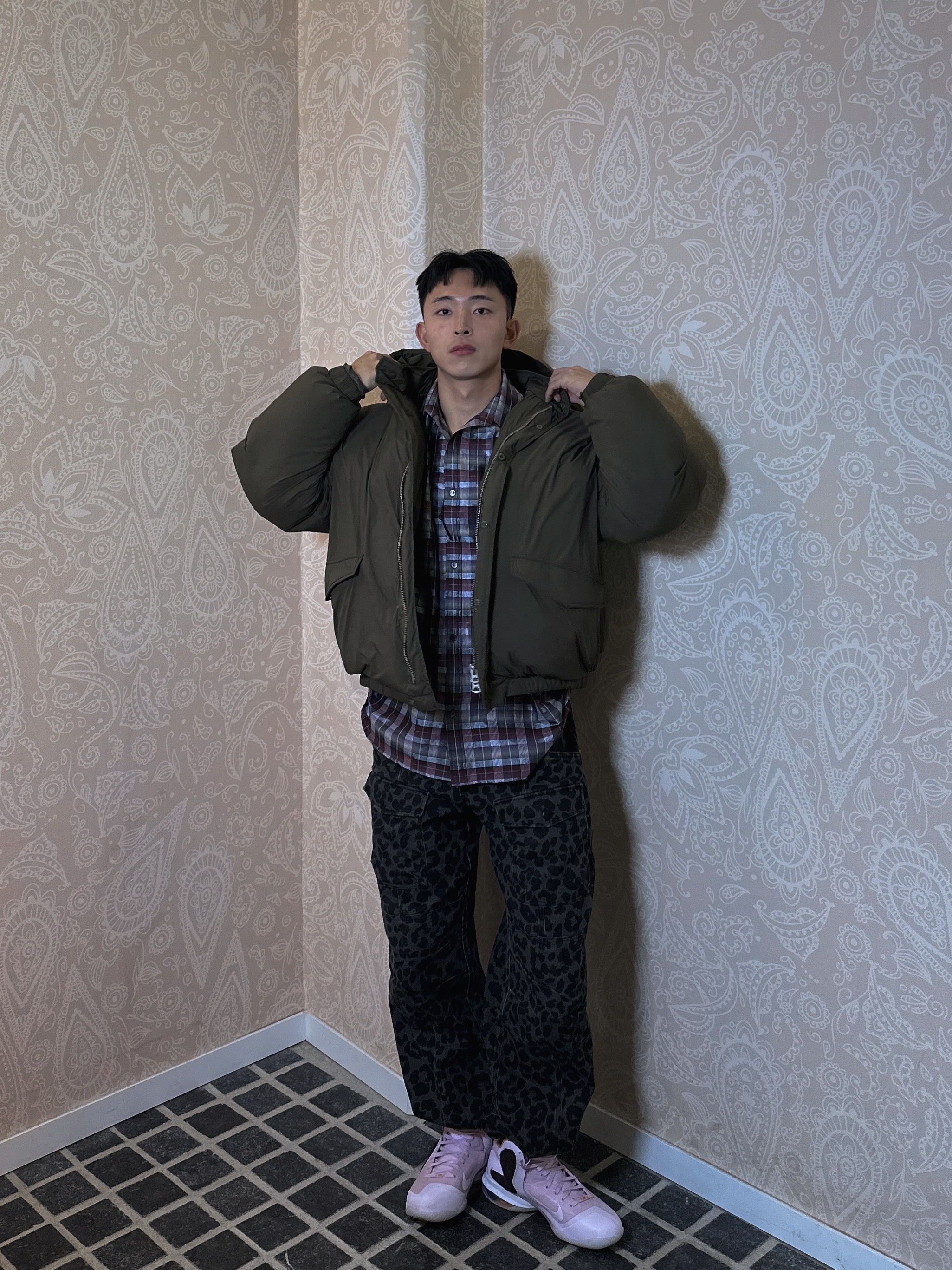 Nike LeBron 9 Regal Pink and Velvet Brown, Nonnod Flexible String Check Shirts Wine 착용 스타일 - 4